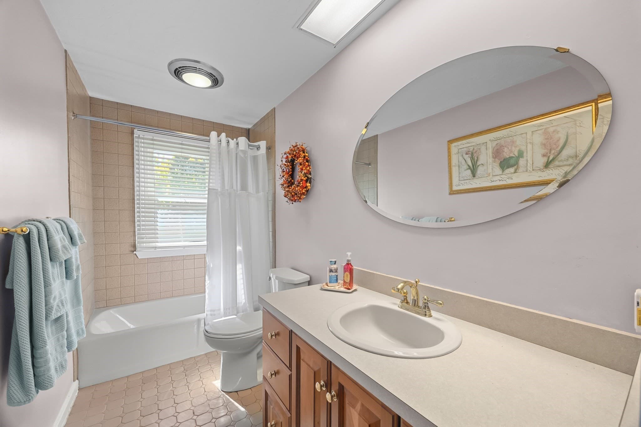 Single Family Residence at 43 Old Brook Rd, Shrewsbury MA 01545, photo 18 of 40