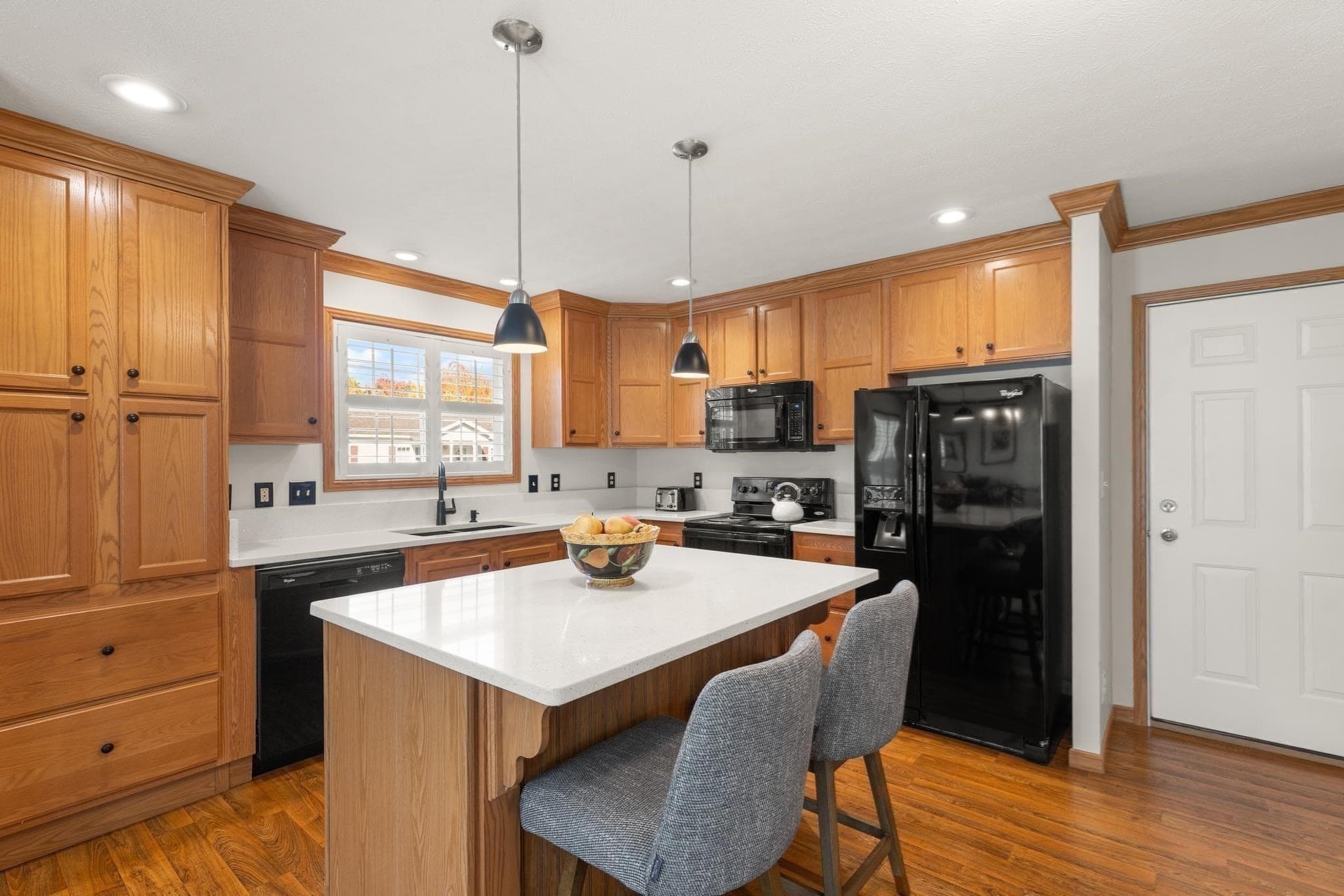 Single Family Residence at 16 Skyview Drive, Brockton MA 02301, photo 3 of 22