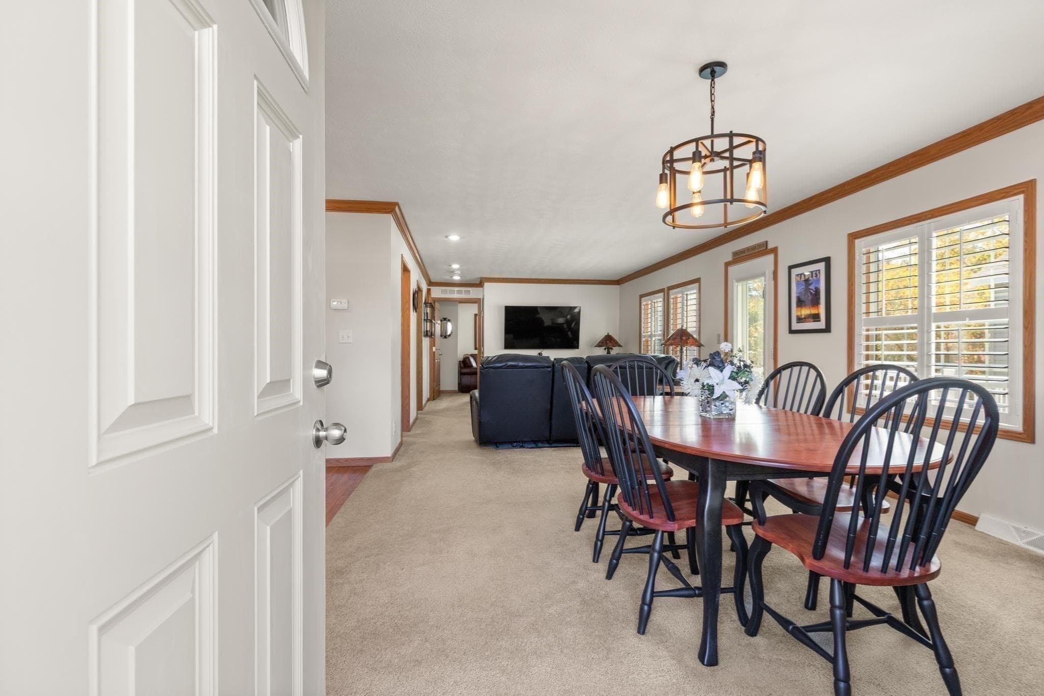 Single Family Residence at 16 Skyview Drive, Brockton MA 02301, photo 9 of 22