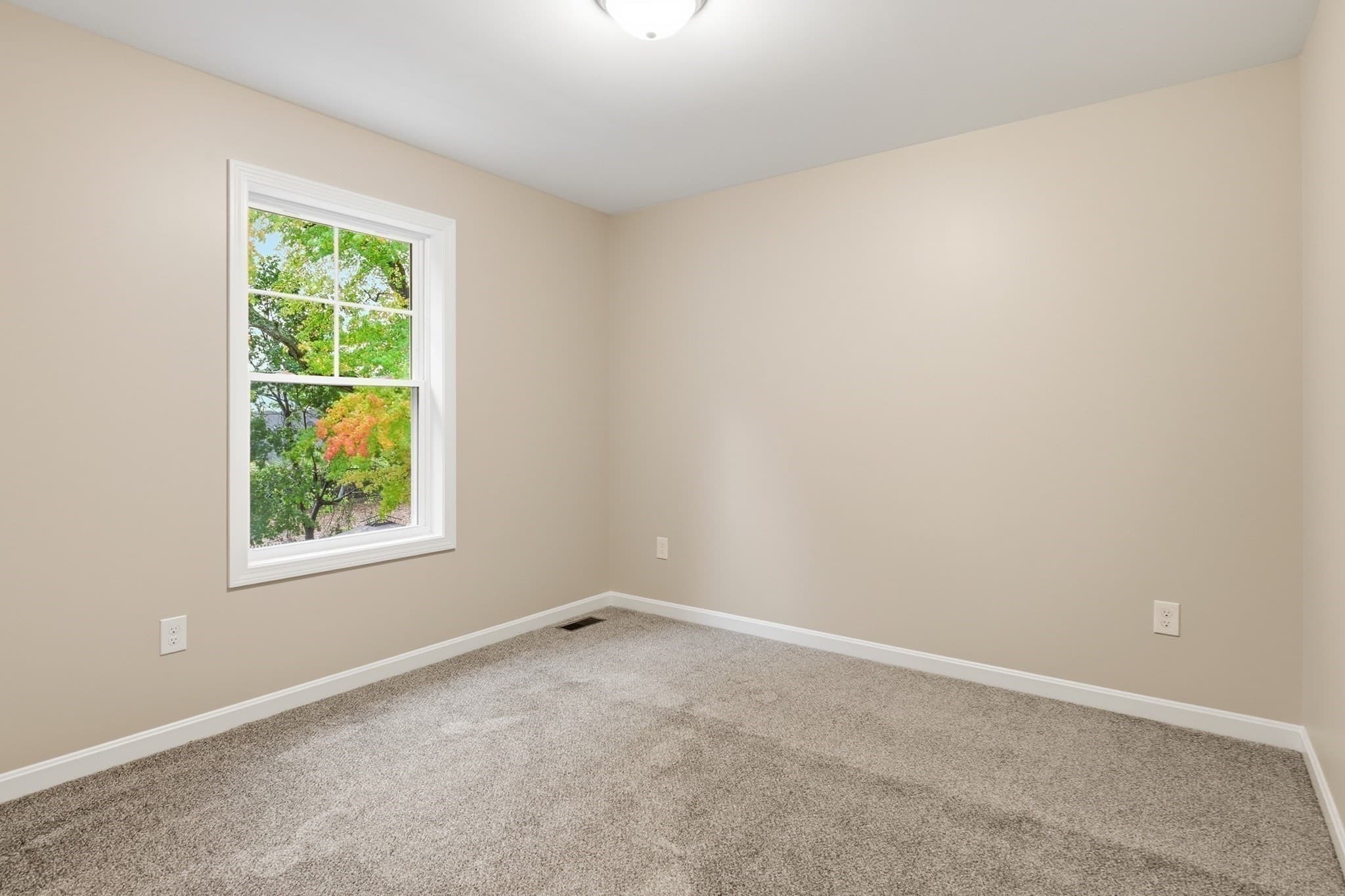 Single Family Residence at 167 Dorset St, Springfield MA 01108, photo 27 of 42