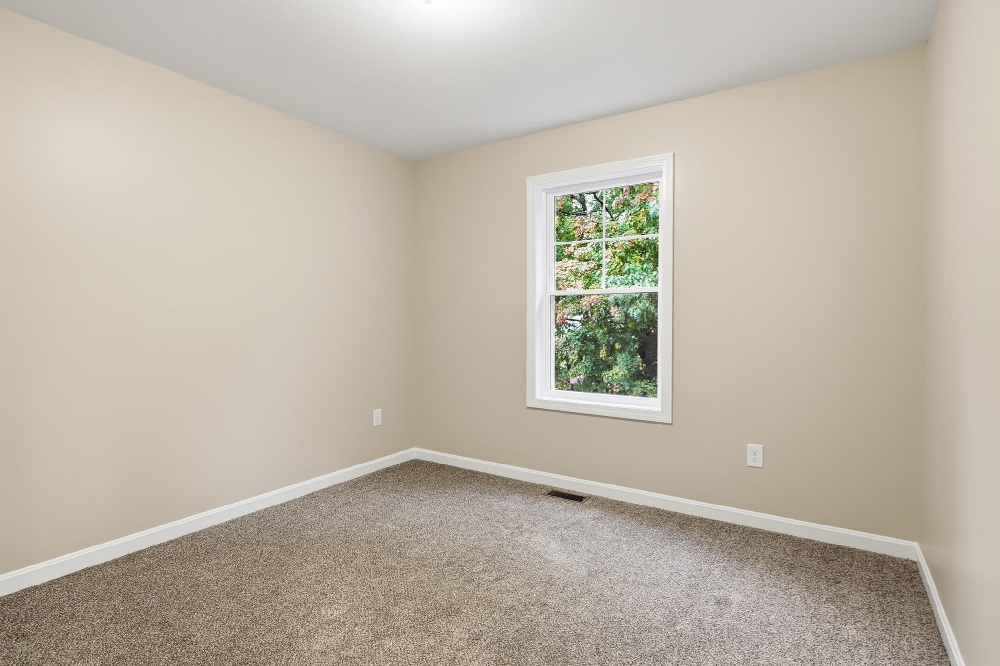 Single Family Residence at 167 Dorset St, Springfield MA 01108, photo 33 of 42