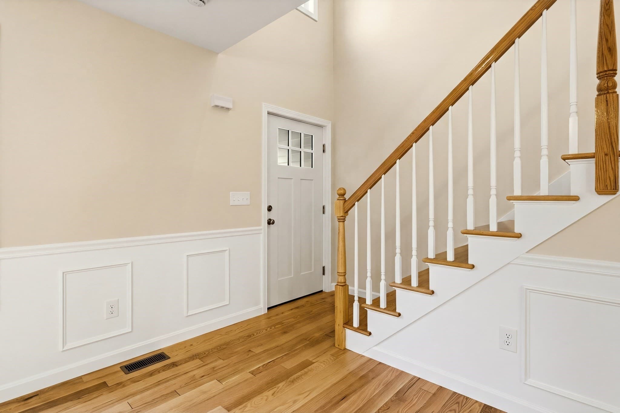 Single Family Residence at 167 Dorset St, Springfield MA 01108, photo 8 of 42