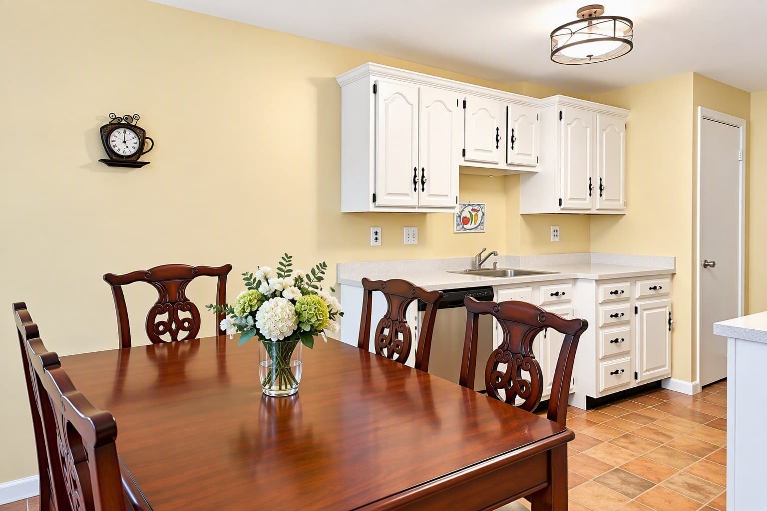 Condominium at 114 Pleasant St. # 406, Arlington MA 02476, photo 4 of 12