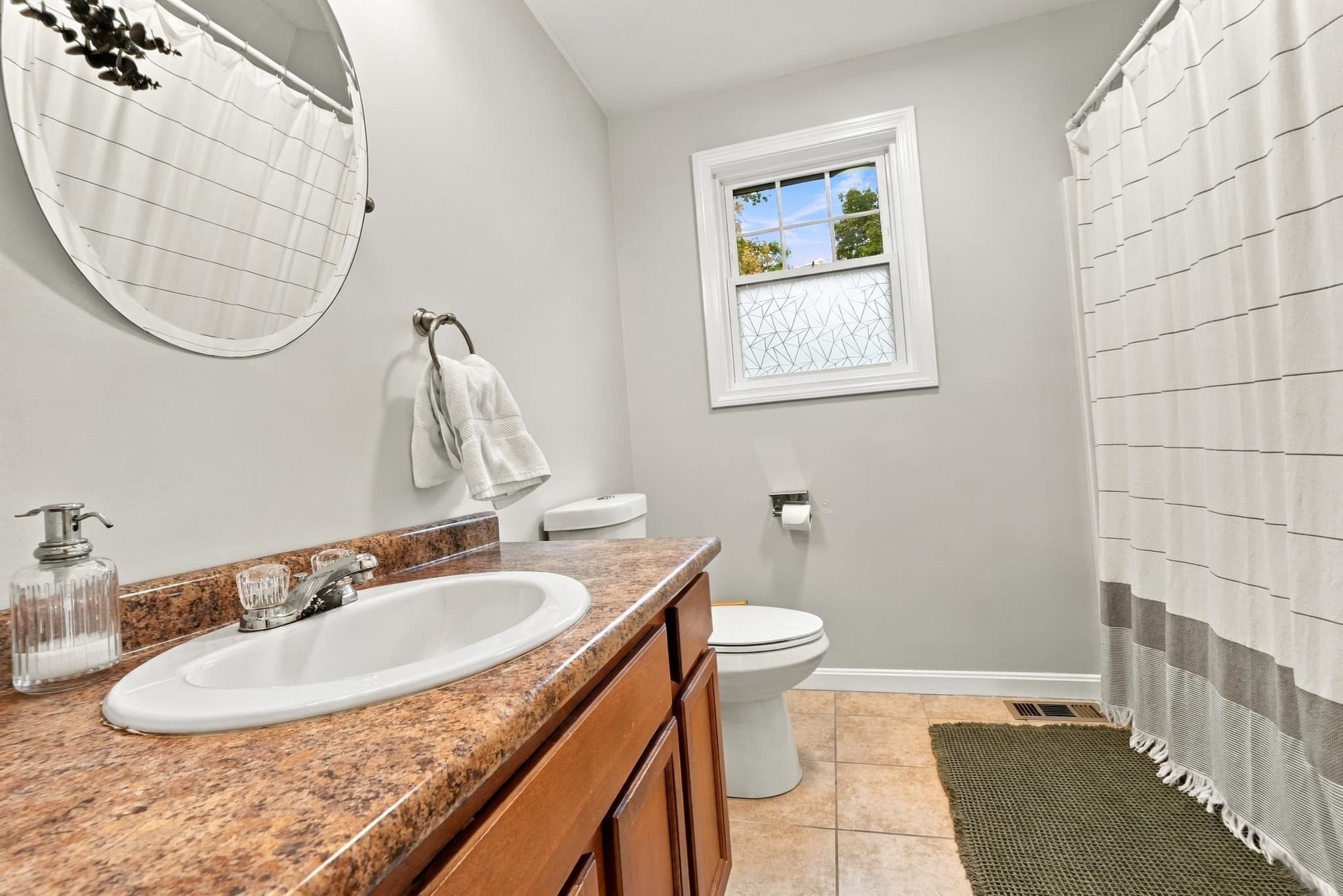 Condominium at 13 Mount Vernon Street # 13, Haverhill MA 01830, photo 8 of 18