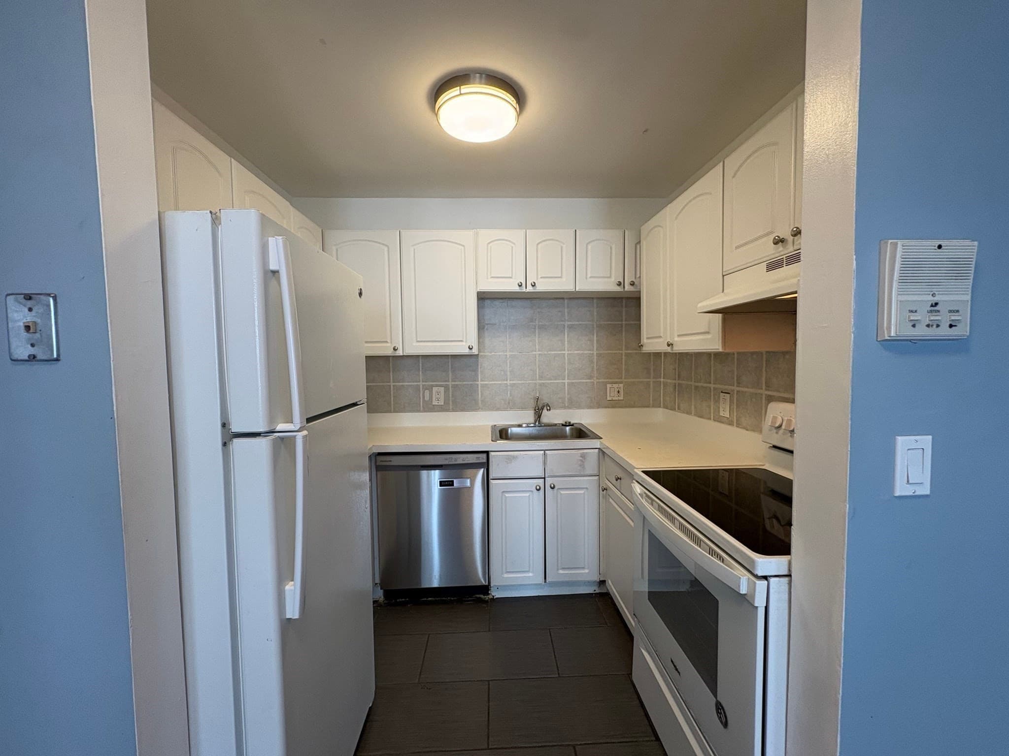 3 Family - 3 Units Up/Down at 24 Farrington Ave, Boston MA 02134, photo 33 of 39