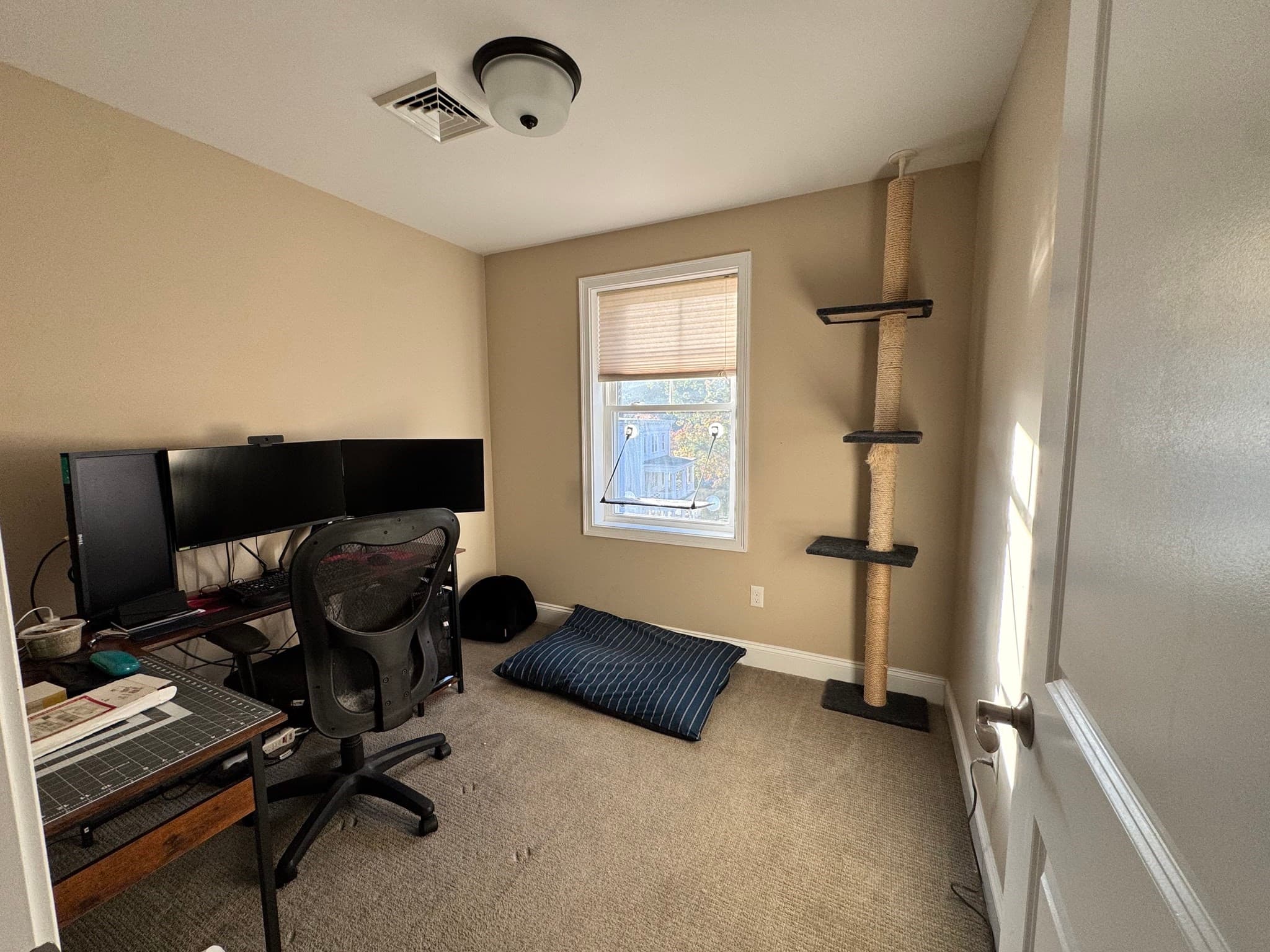 Condominium at 25 Eagle Nest # 25, Clinton MA 01510, photo 6 of 17