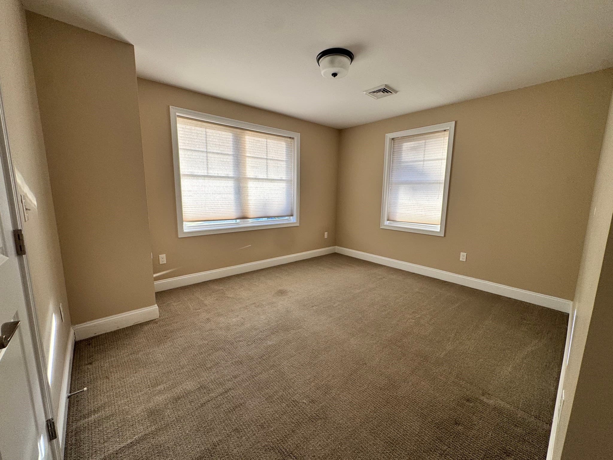 Condominium at 25 Eagle Nest # 25, Clinton MA 01510, photo 7 of 17