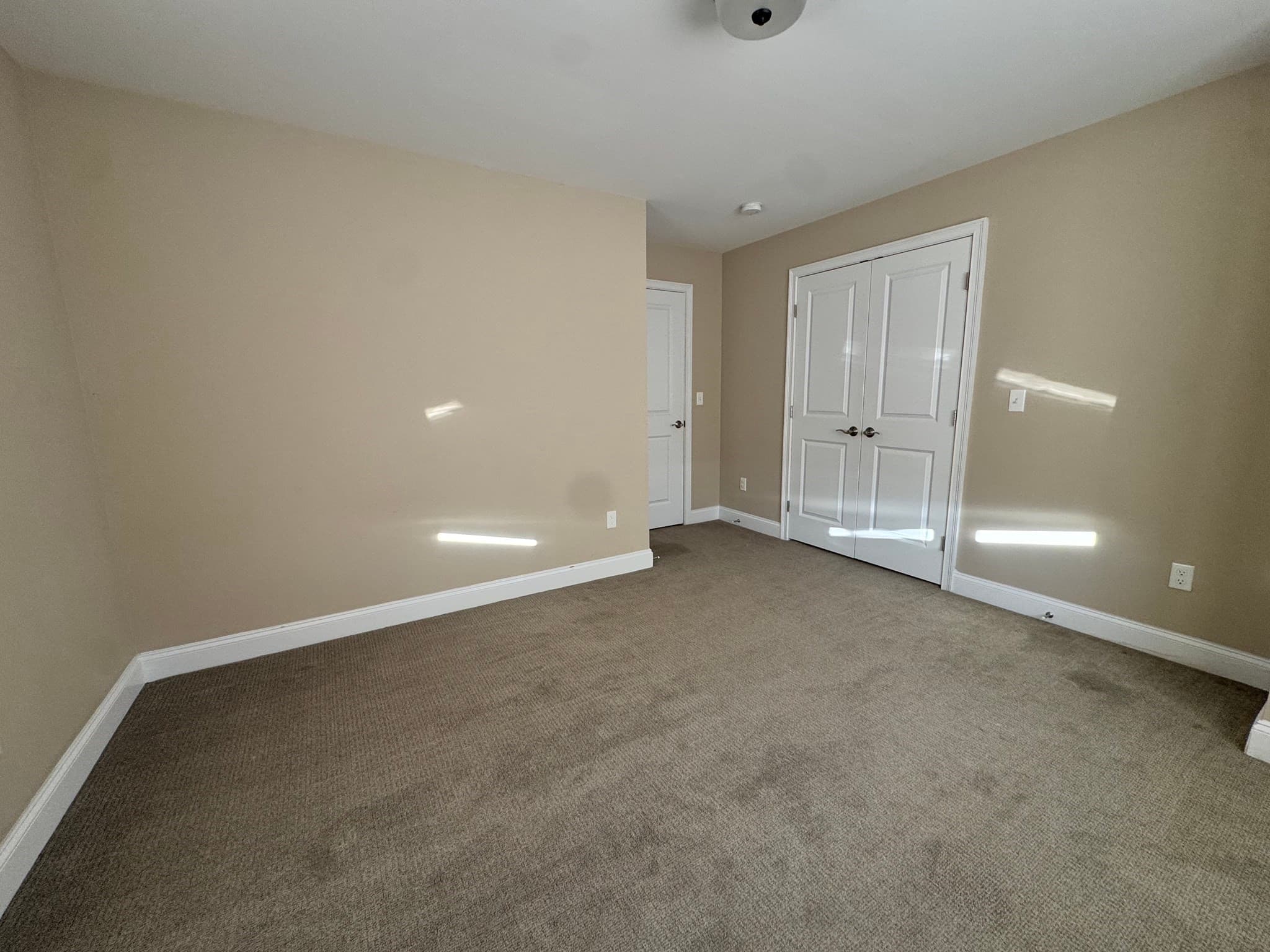 Condominium at 25 Eagle Nest # 25, Clinton MA 01510, photo 8 of 17