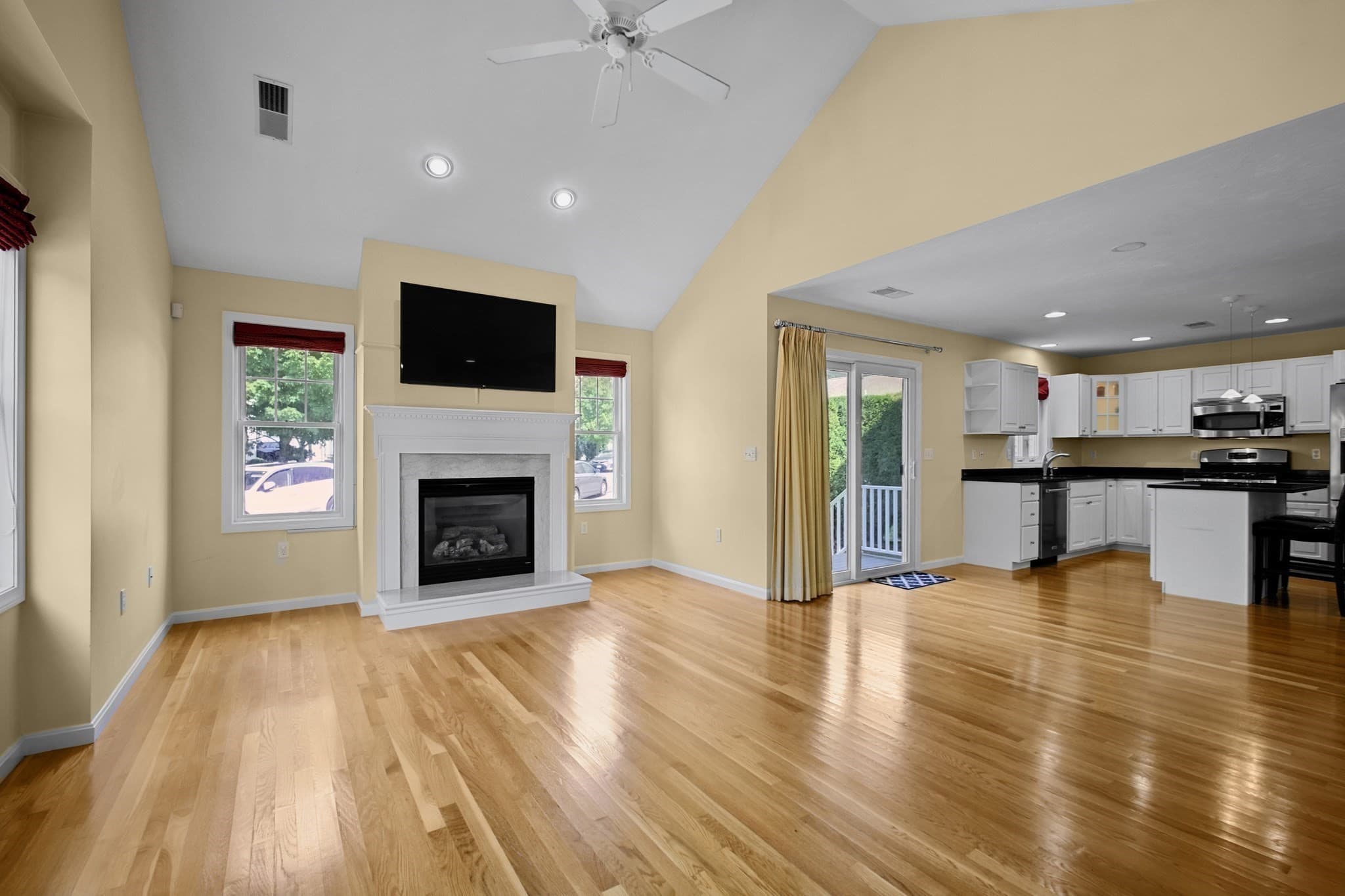 Condominium at 500 Mendon Rd # 326, Cumberland RI 02864, photo 10 of 38