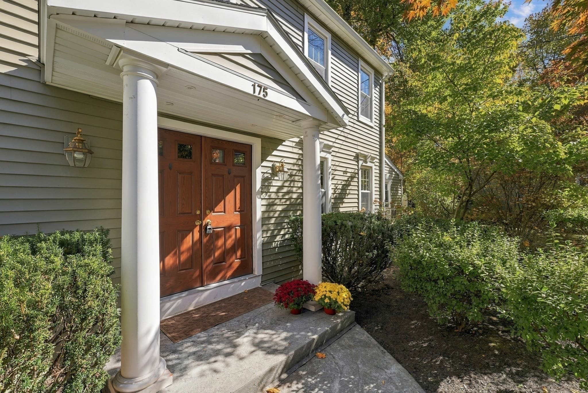 Single Family Residence at 175 Franklin Rd, Longmeadow MA 01106, photo 3 of 42