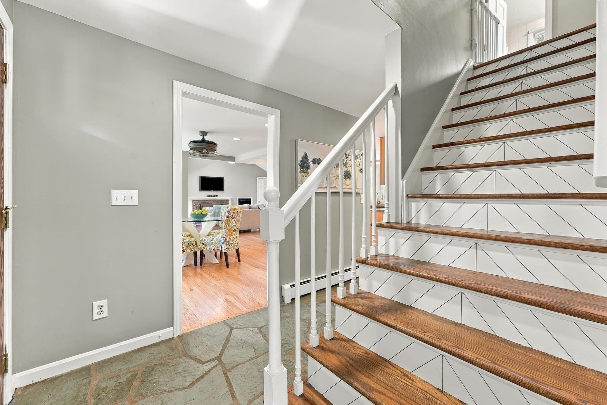 Single Family Residence at 175 Franklin Rd, Longmeadow MA 01106, photo 5 of 42