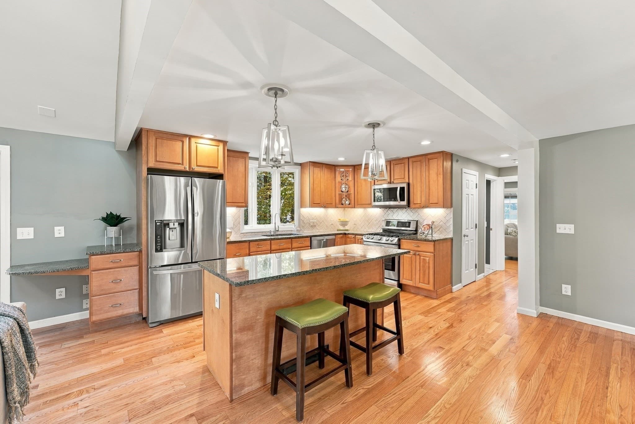 Single Family Residence at 175 Franklin Rd, Longmeadow MA 01106, photo 10 of 42