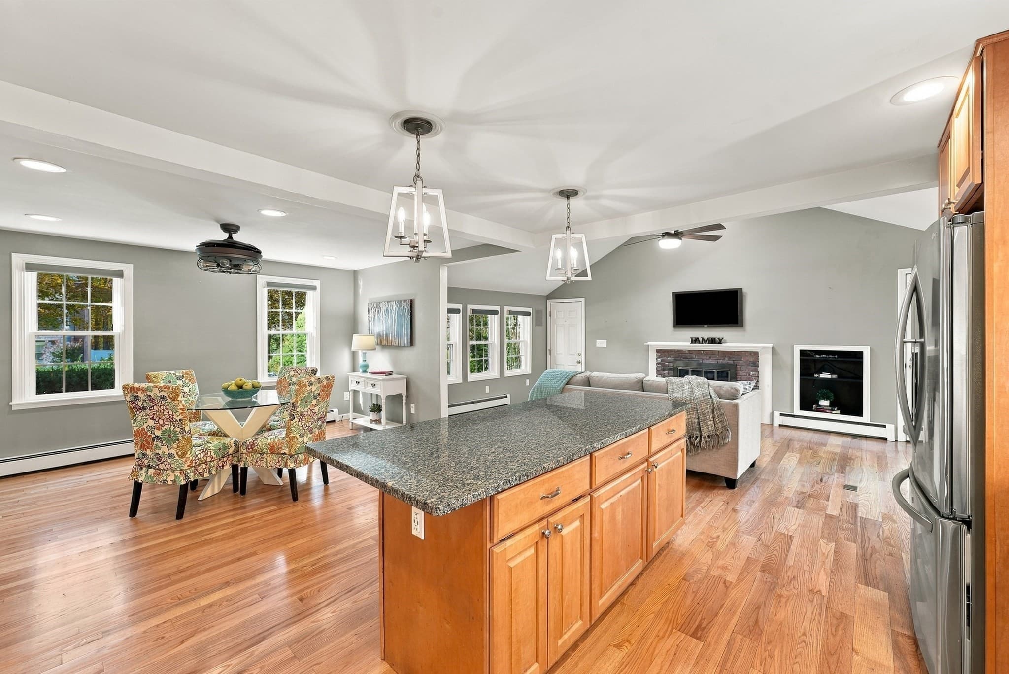 Single Family Residence at 175 Franklin Rd, Longmeadow MA 01106, photo 11 of 42