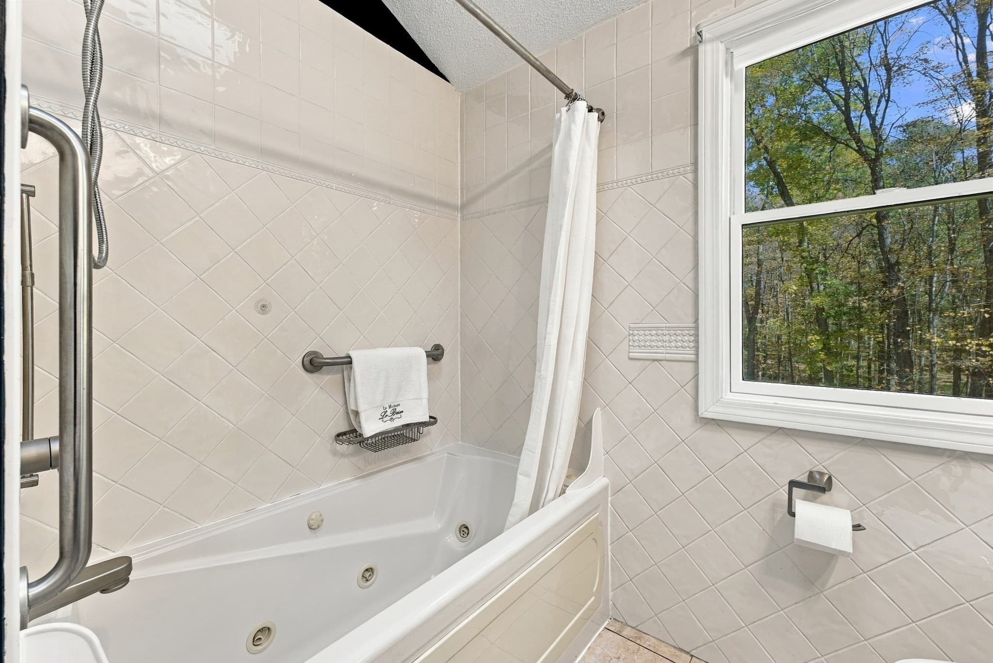 Single Family Residence at 175 Franklin Rd, Longmeadow MA 01106, photo 31 of 42