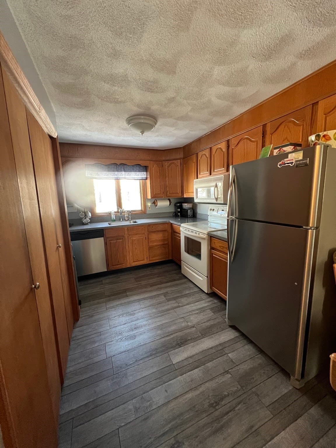 Attached (Townhouse/Rowhouse/Duplex) at 68 Central St # 2, Woburn MA 01801, photo 6 of 15
