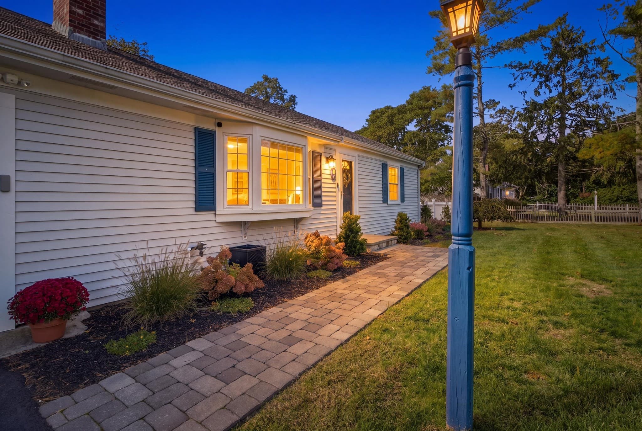 Single Family Residence at 7 Spinning Brook Rd, Yarmouth MA 02664, photo 2 of 40