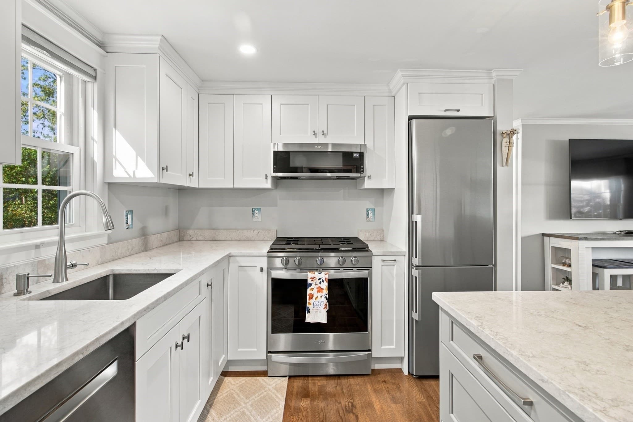 Single Family Residence at 7 Spinning Brook Rd, Yarmouth MA 02664, photo 8 of 40