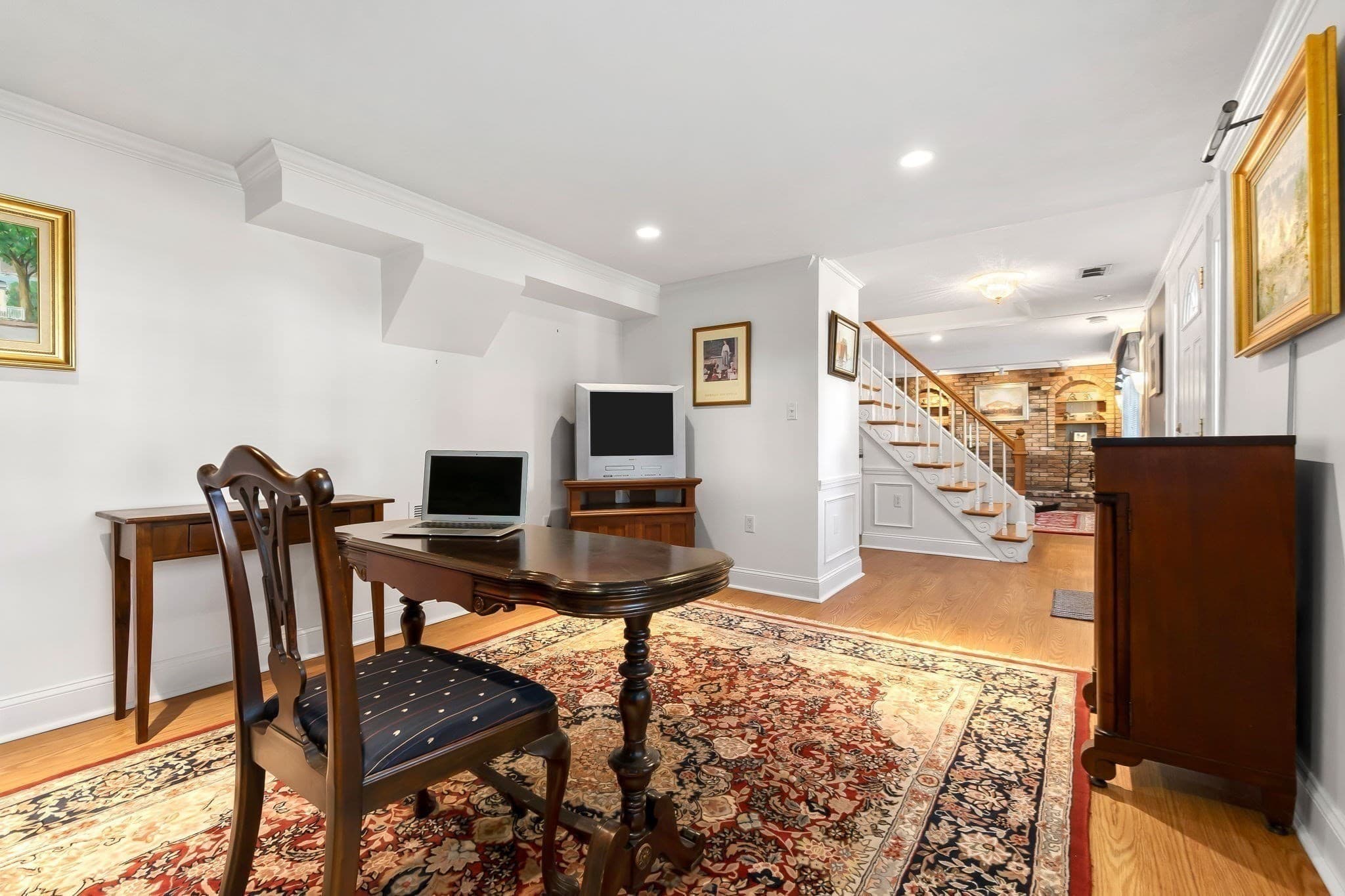 Single Family Residence at 38 Sonning Rd, Beverly MA 01915, photo 6 of 39