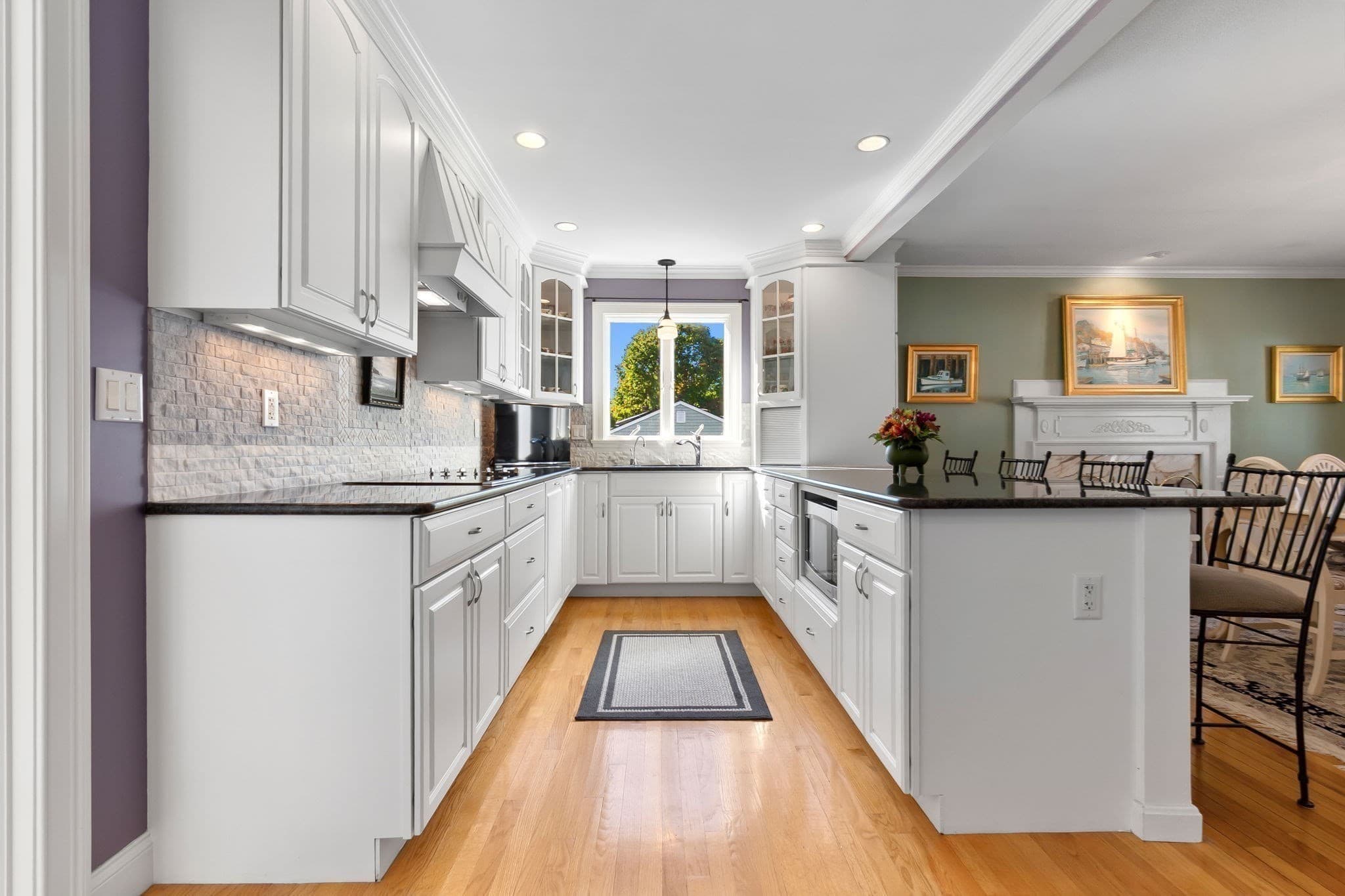 Single Family Residence at 38 Sonning Rd, Beverly MA 01915, photo 16 of 39