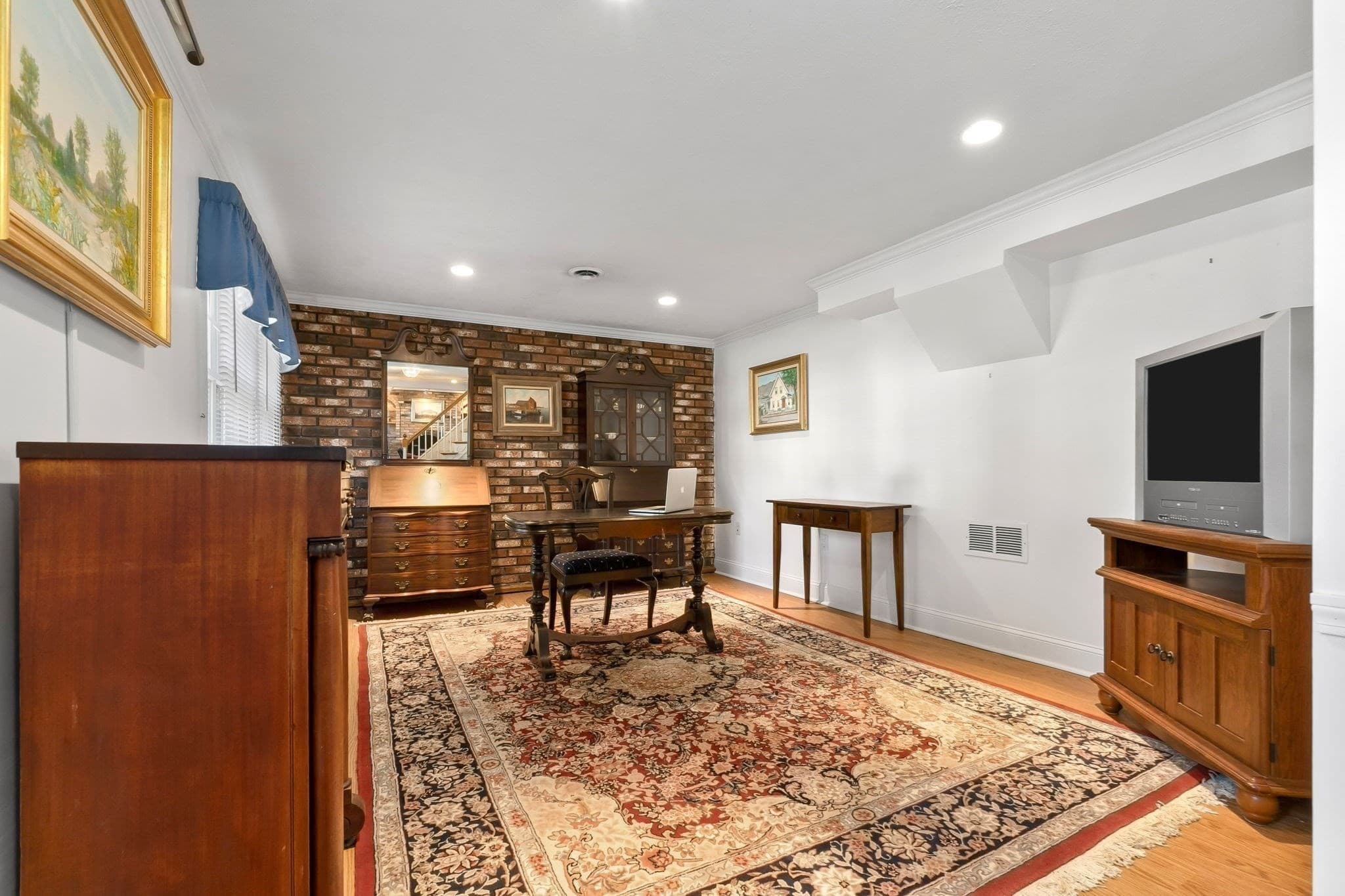 Single Family Residence at 38 Sonning Rd, Beverly MA 01915, photo 5 of 39