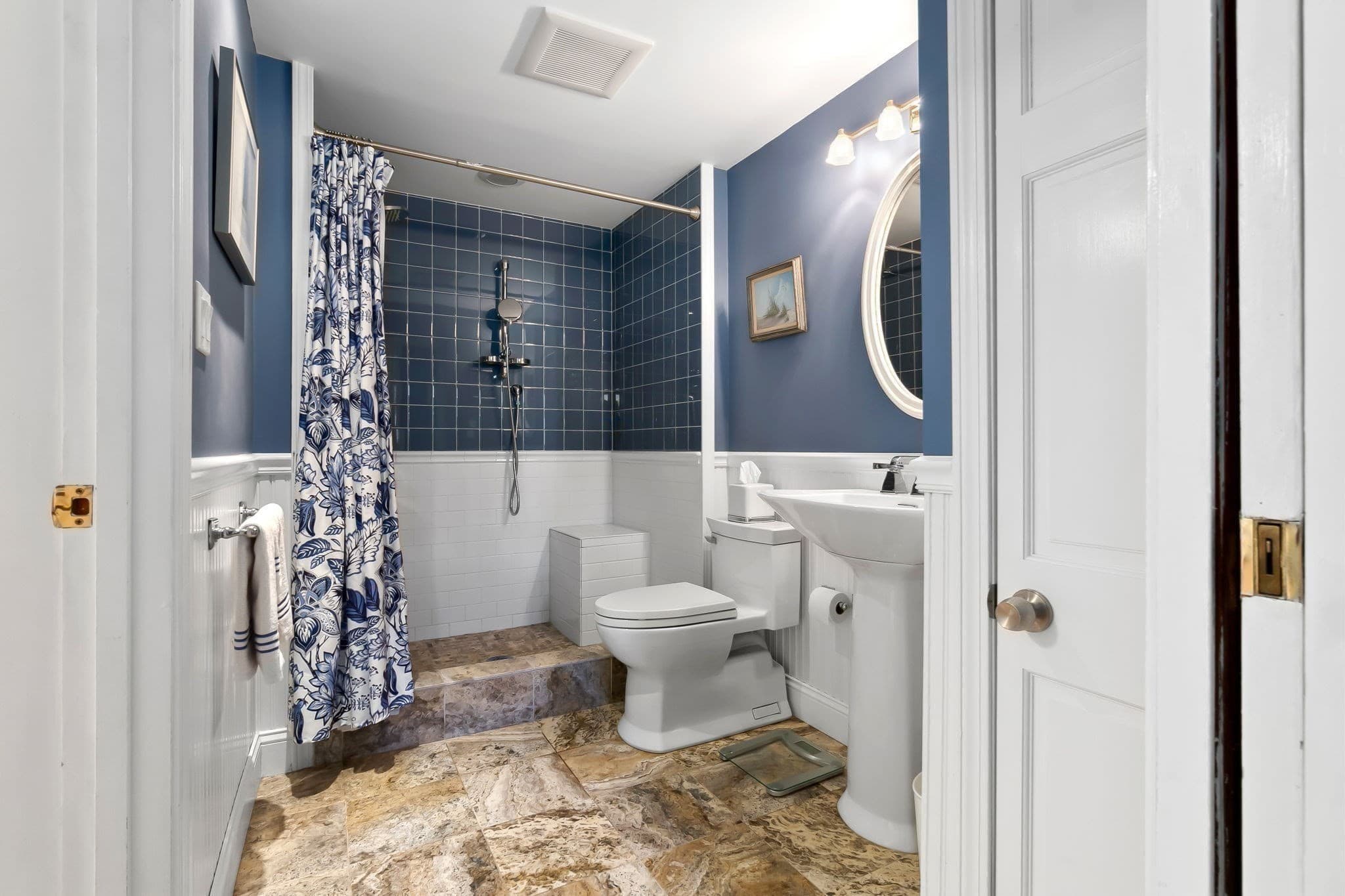 Single Family Residence at 38 Sonning Rd, Beverly MA 01915, photo 10 of 39