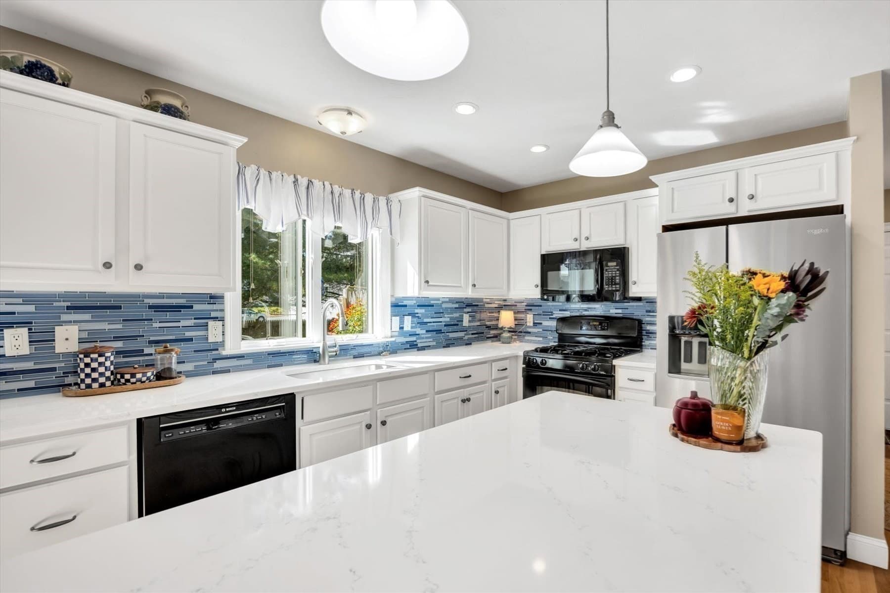 Single Family Residence at 13 Nightingale Dr, Yarmouth MA 02664, photo 13 of 39