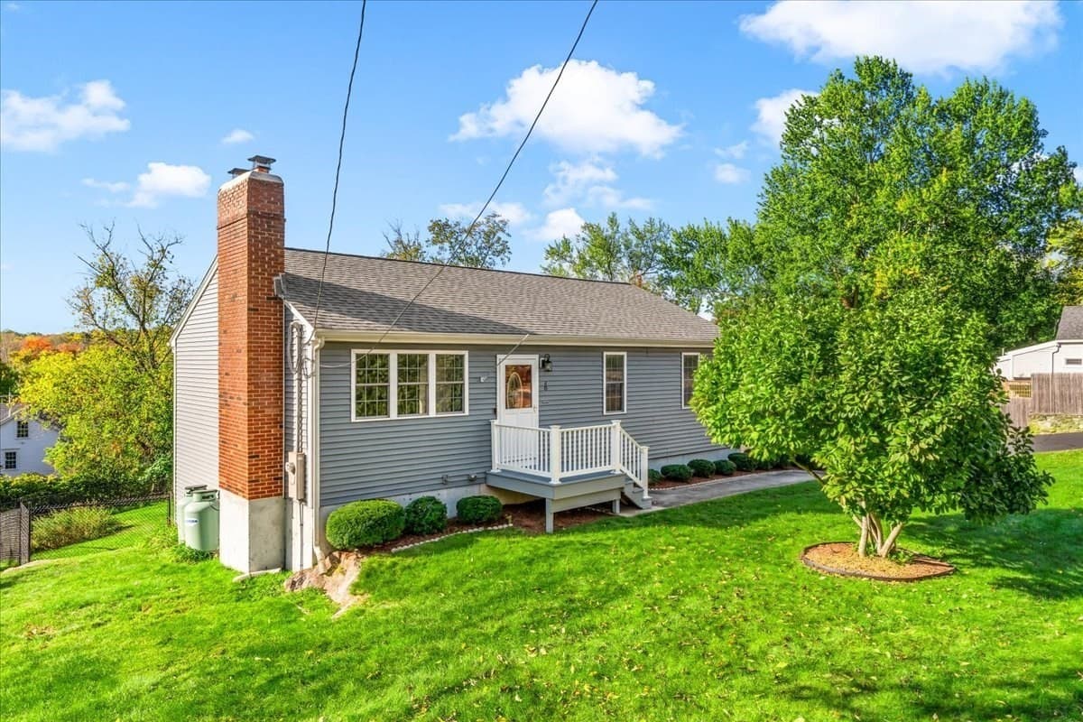 Single Family Residence at 20 Lincoln St, Millville MA 01529, Millville, photo 2 of 30