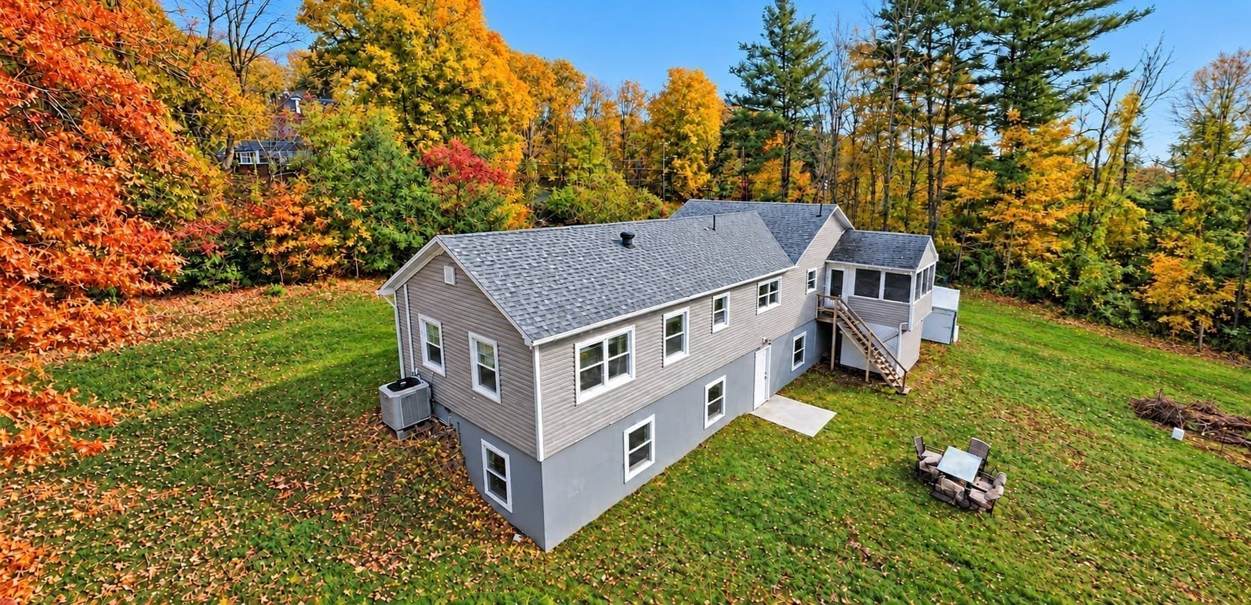 Single Family Residence at 51 Warren Rd, Brimfield MA 01010, photo 6 of 27