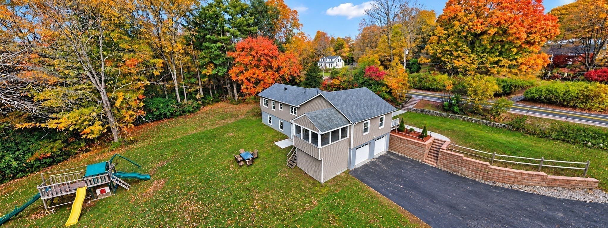 Single Family Residence at 51 Warren Rd, Brimfield MA 01010, photo 4 of 27