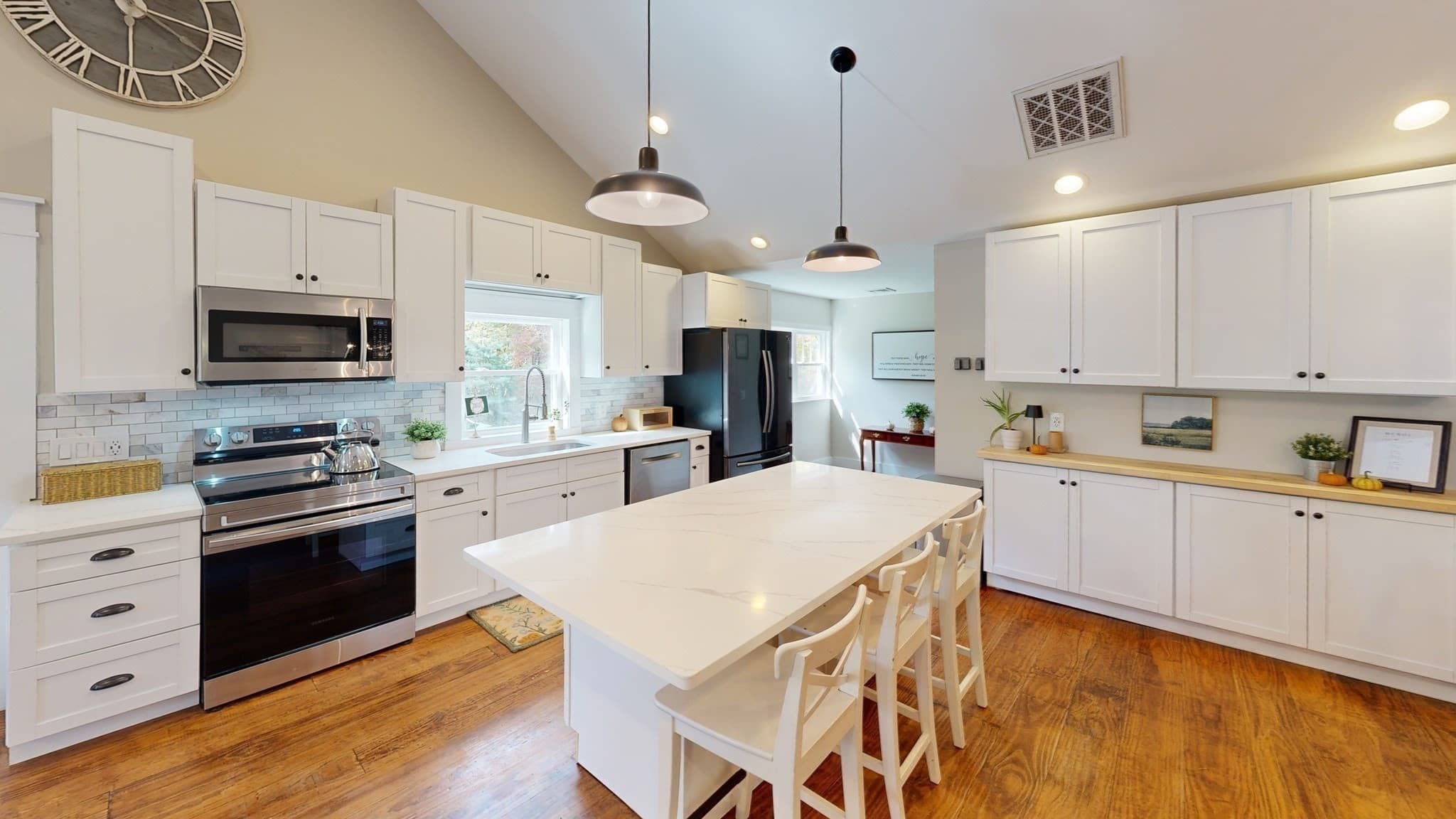 Single Family Residence at 51 Warren Rd, Brimfield MA 01010, photo 8 of 27