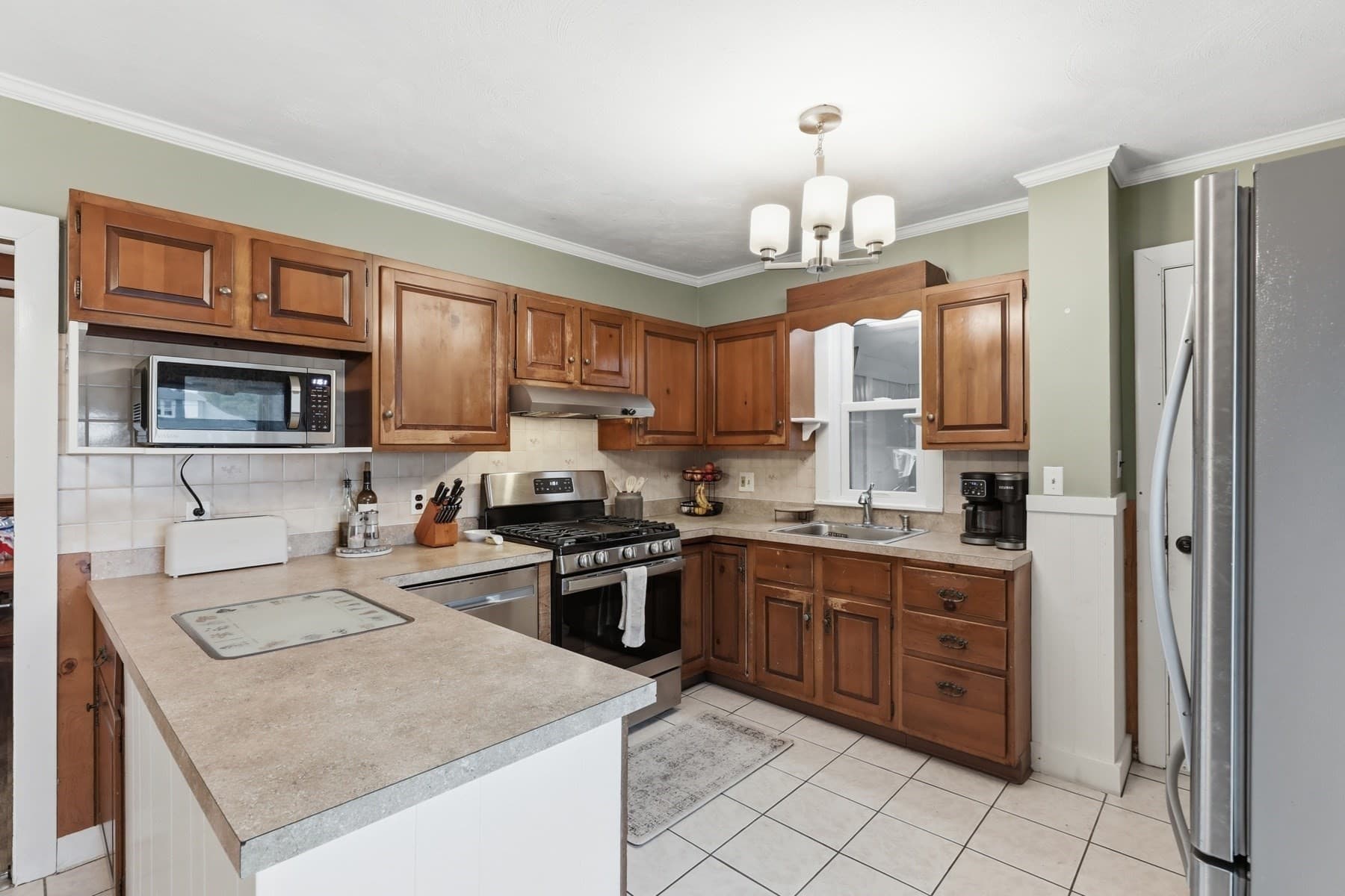 Single Family Residence at 9 Rust St, Lynn MA 01902, Lynn, photo 14 of 29