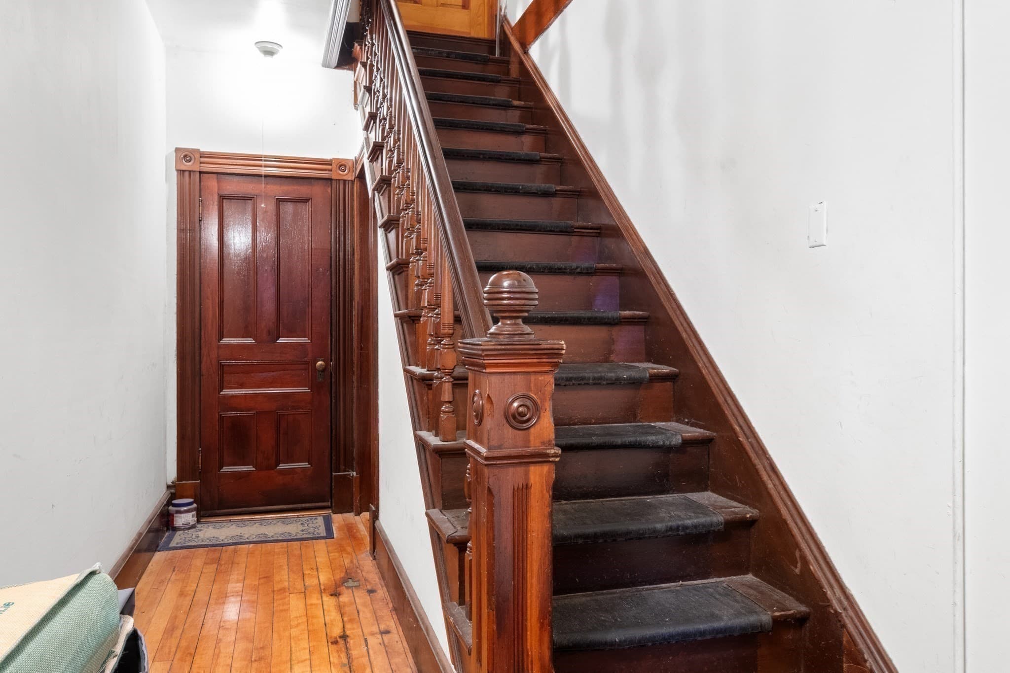 4 Family at 221-223 Pine St., Lowell MA 01851, Lowell, photo 28 of 38