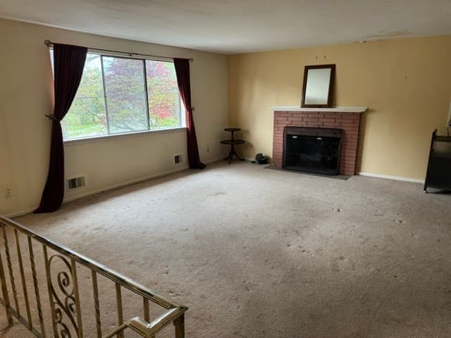 Single Family Residence at 27 Claudette Cir, Framingham MA 01701, Framingham, photo 5 of 12