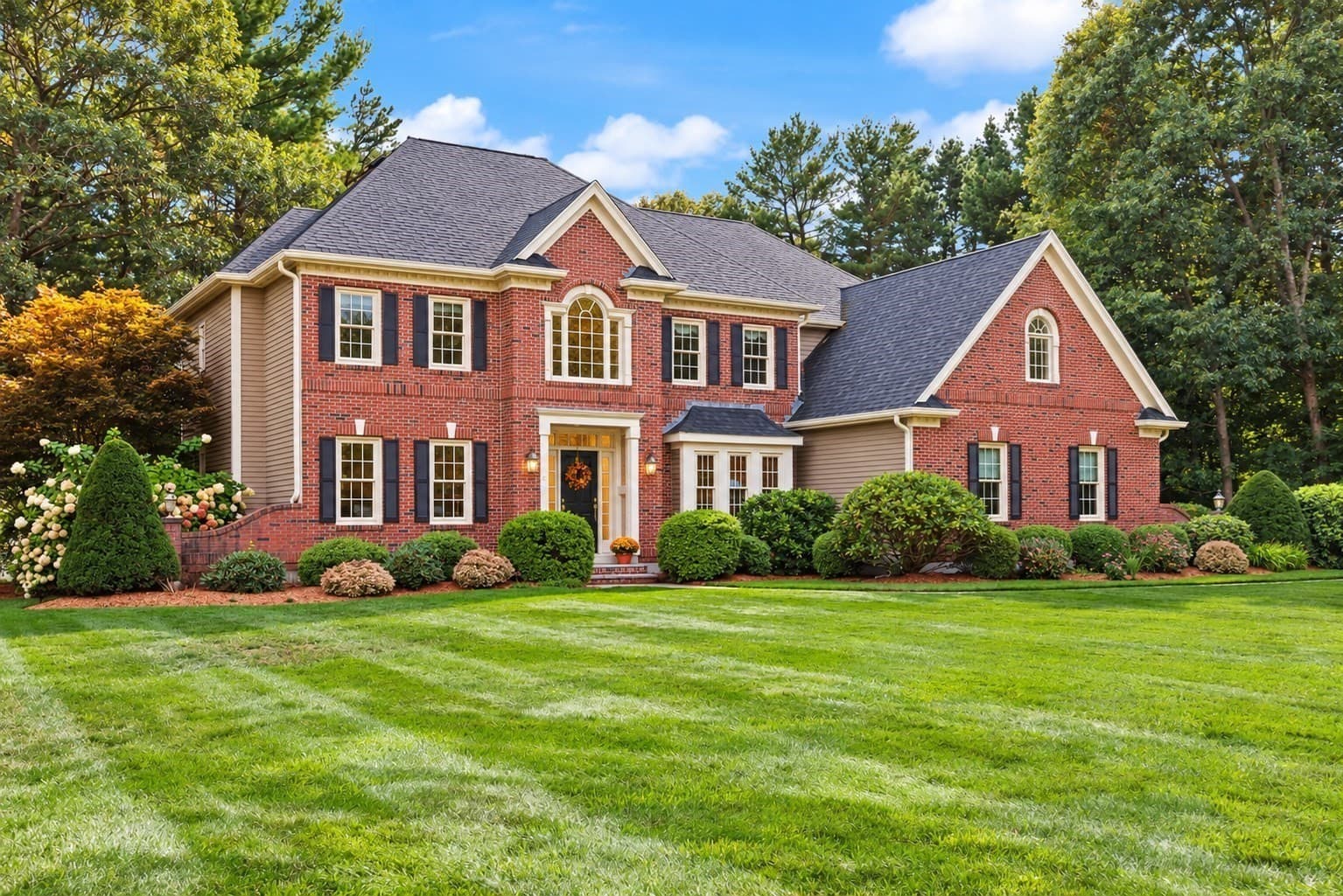 Single Family Residence at 15 Comstock Dr, Wrentham MA 02093, photo 2 of 41