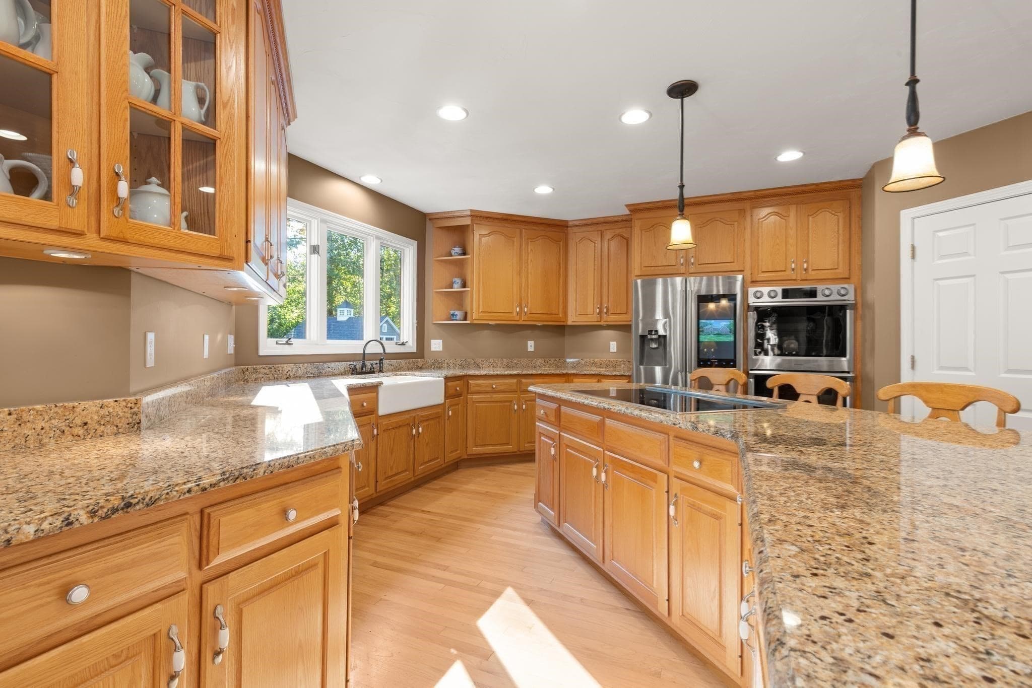 Single Family Residence at 15 Comstock Dr, Wrentham MA 02093, photo 13 of 41