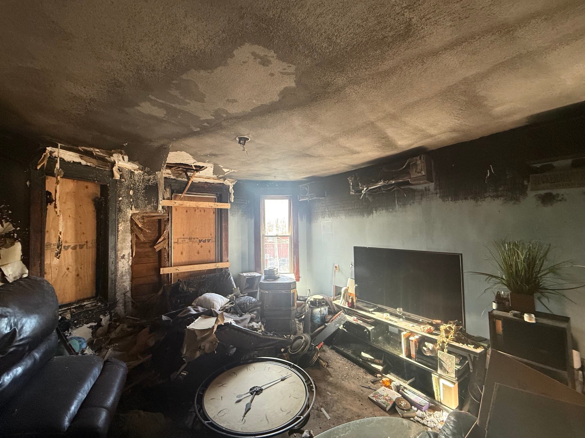 Multi Family at 104-106 Shirley St, Winthrop MA 02152, photo 13 of 22