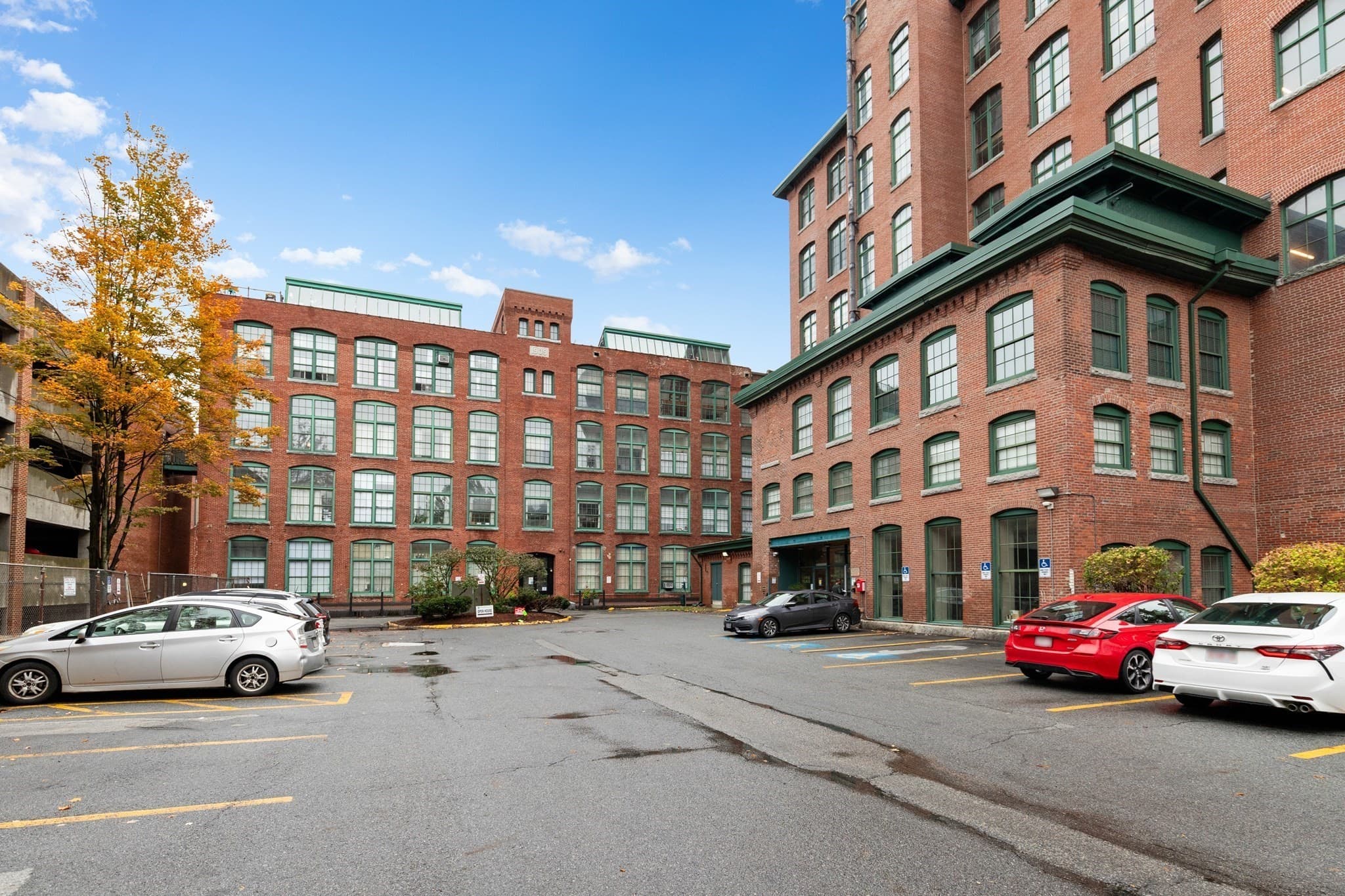 200 Market Street # 413, Lowell MA 01852
