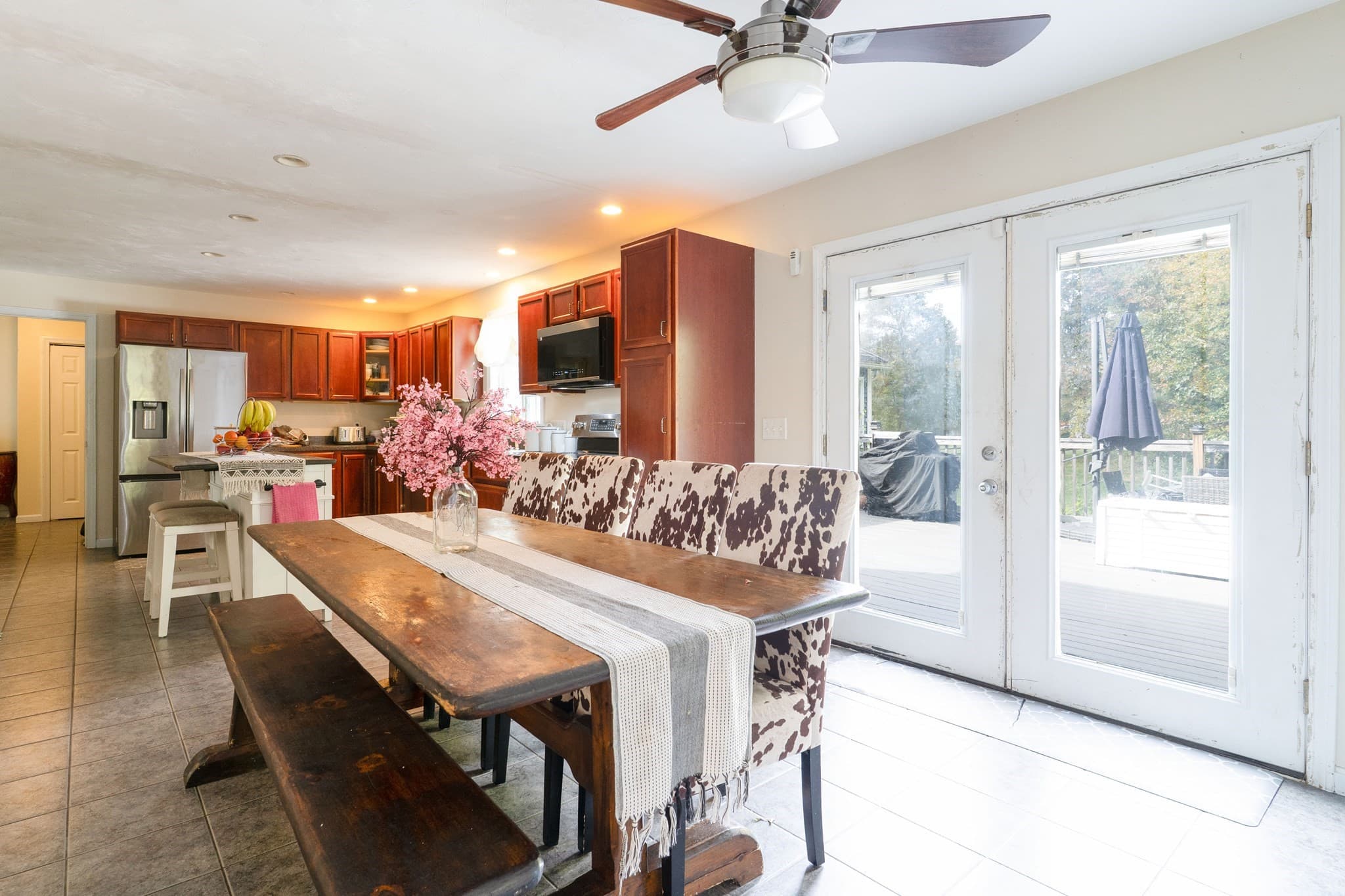Single Family Residence at 257 Pommogussett Rd, Rutland MA 01543, photo 6 of 40