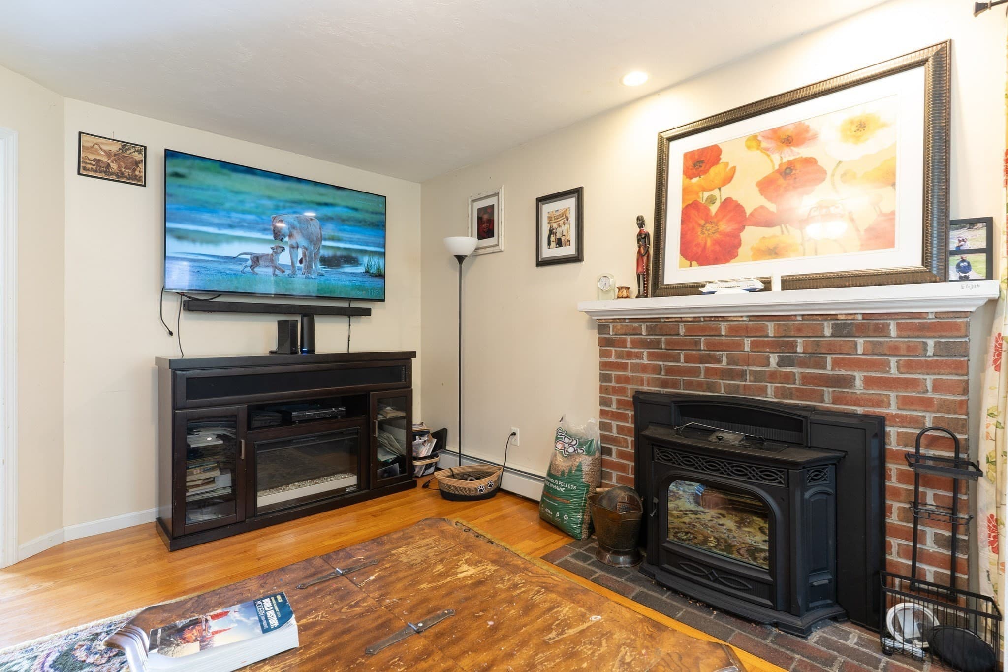 Single Family Residence at 257 Pommogussett Rd, Rutland MA 01543, photo 16 of 40