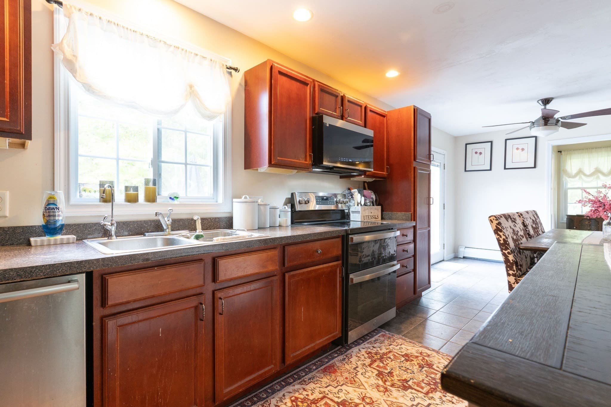 Single Family Residence at 257 Pommogussett Rd, Rutland MA 01543, photo 7 of 40