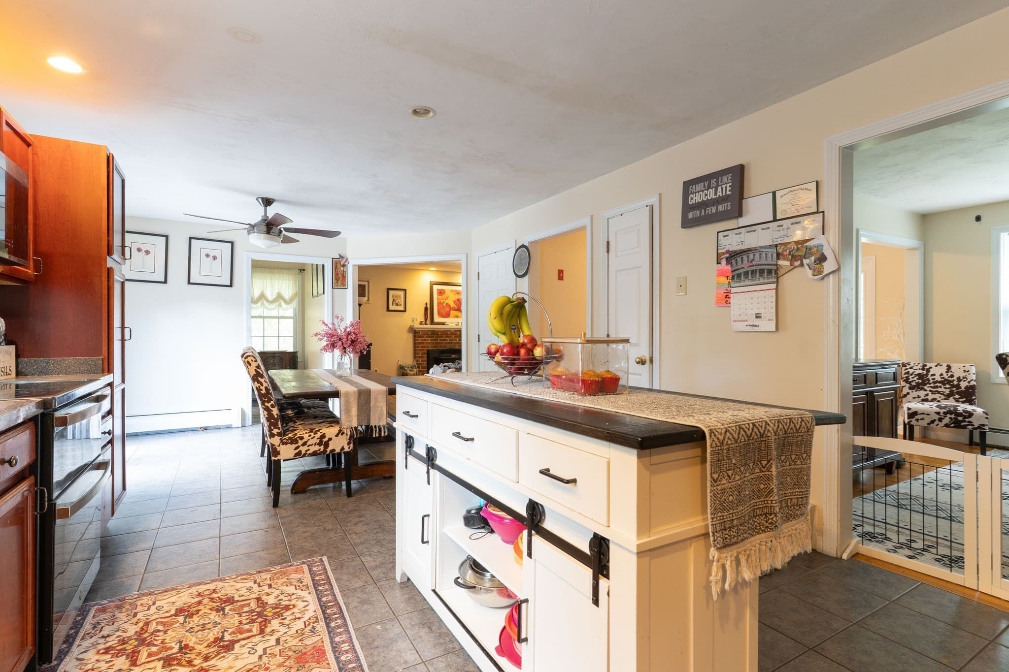Single Family Residence at 257 Pommogussett Rd, Rutland MA 01543, photo 10 of 40