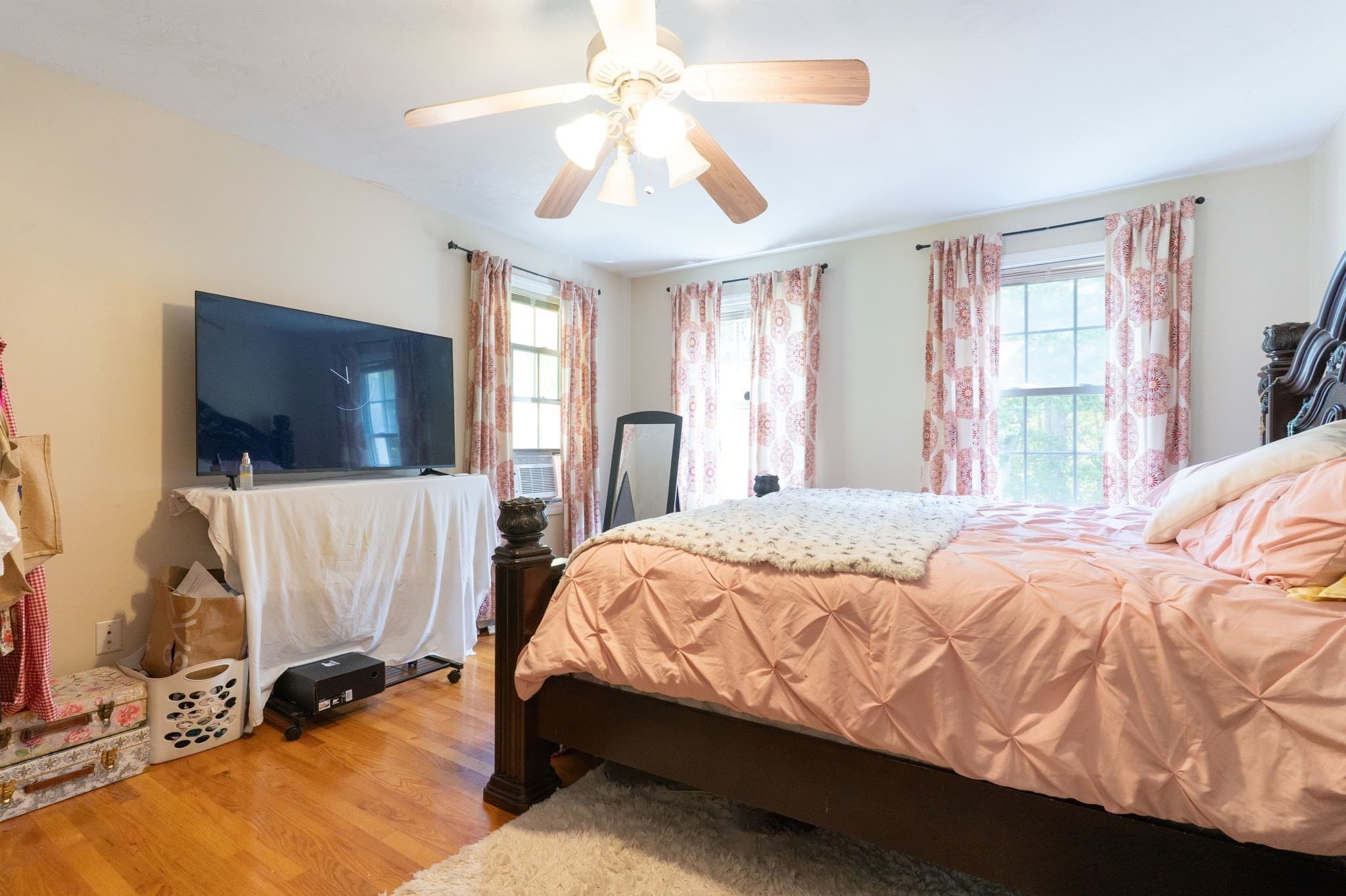 Single Family Residence at 257 Pommogussett Rd, Rutland MA 01543, photo 18 of 40