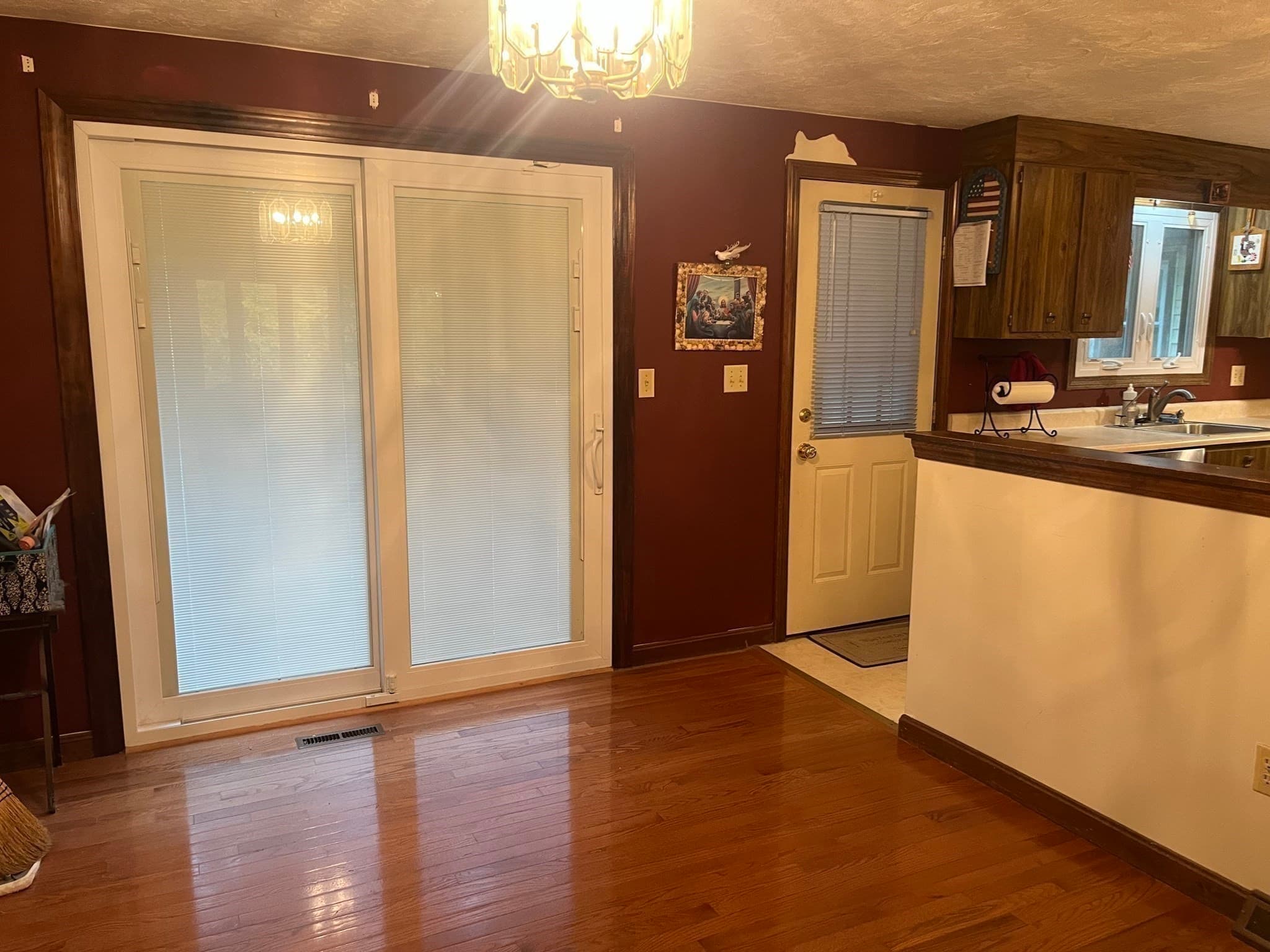 Single Family Residence at 166 Stearns Ave, Mansfield MA 02048, photo 9 of 11