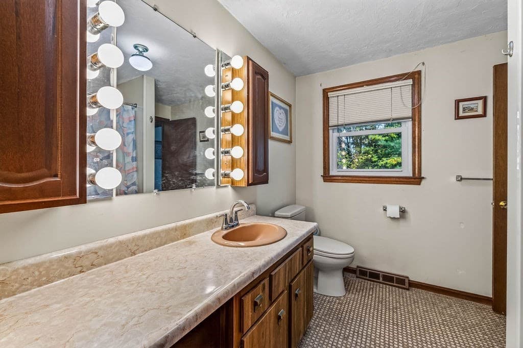Single Family Residence at 166 Stearns Ave, Mansfield MA 02048, photo 18 of 26