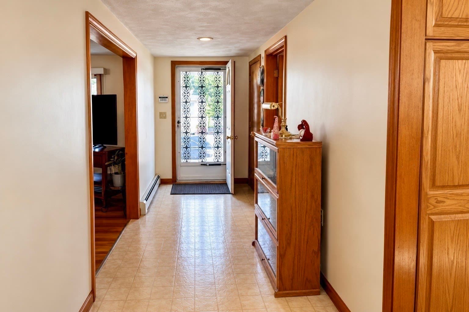 Single Family Residence at 196 Conant Street, Revere MA 02151, photo 6 of 26