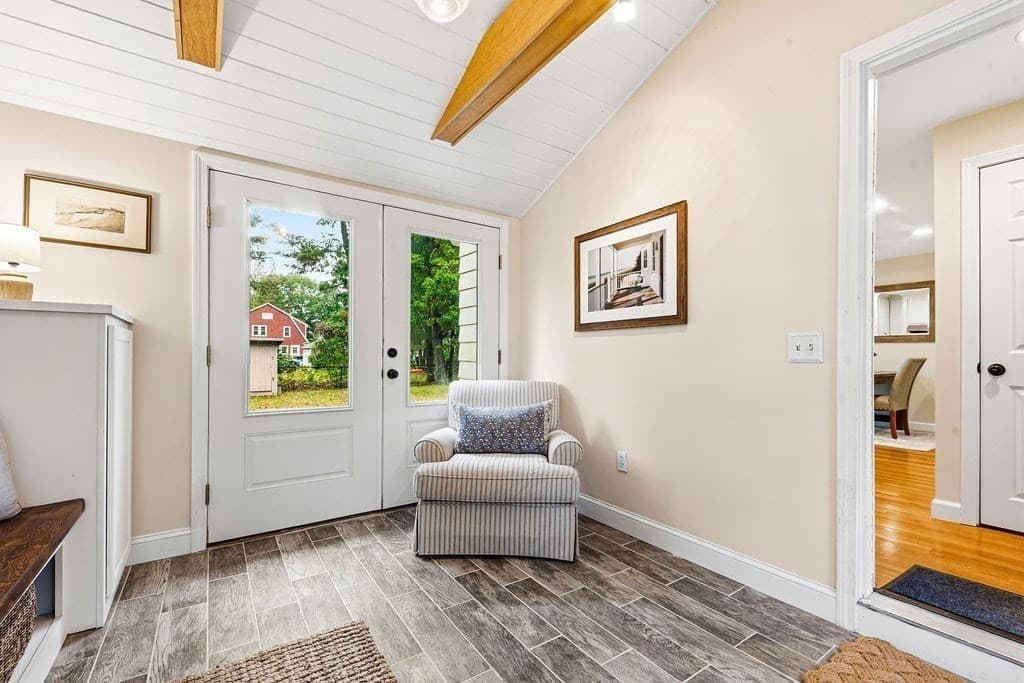 Single Family Residence at 392 Mansfield Rd, North Attleboro MA 02760, photo 17 of 39