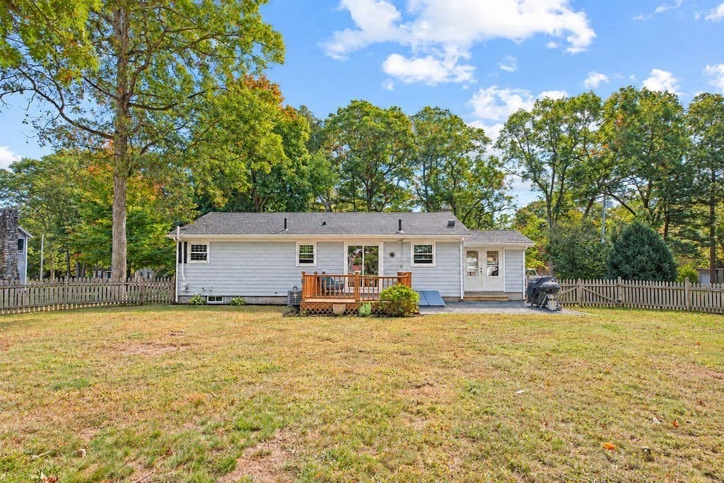 Single Family Residence at 392 Mansfield Rd, North Attleboro MA 02760, photo 36 of 39