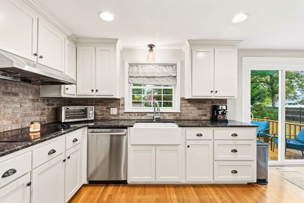 Single Family Residence at 392 Mansfield Rd, North Attleboro MA 02760, photo 18 of 39
