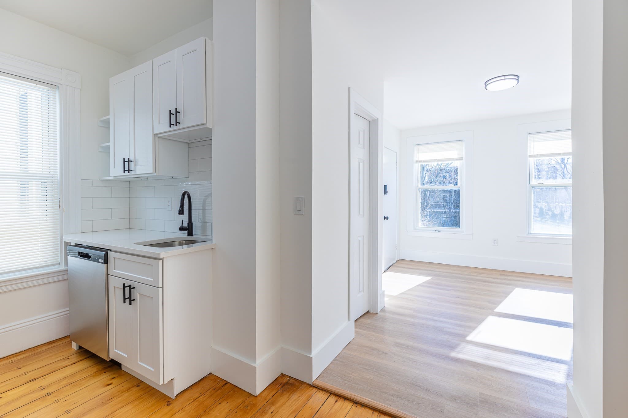 3 Family at 633 E 6th St, Boston MA 02127, photo 19 of 35