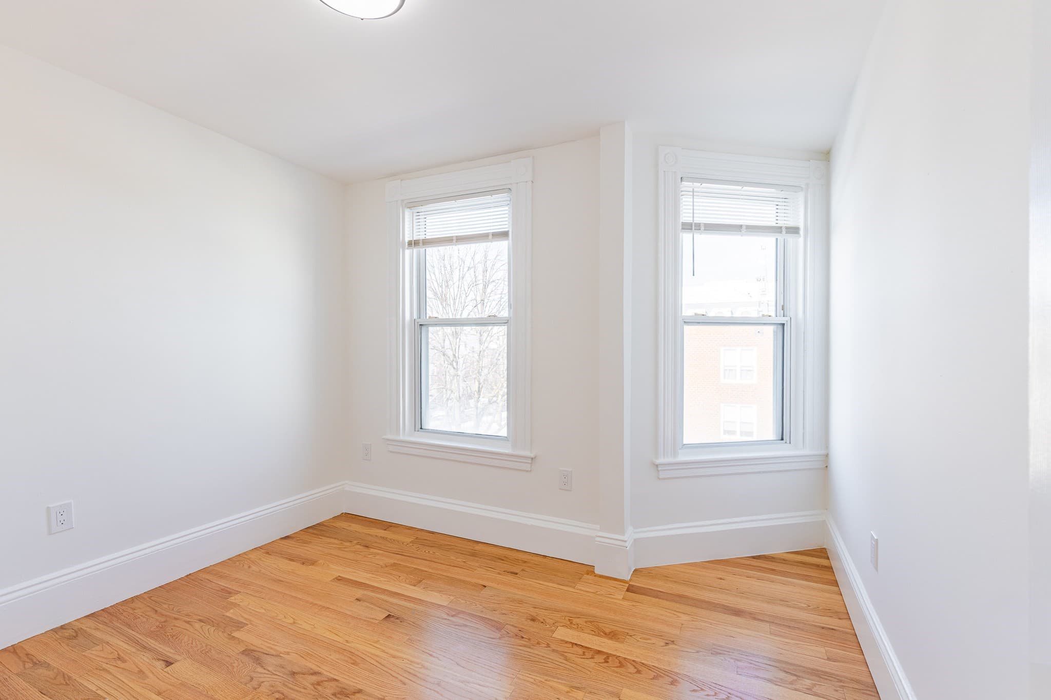 3 Family at 633 E 6th St, Boston MA 02127, photo 25 of 35